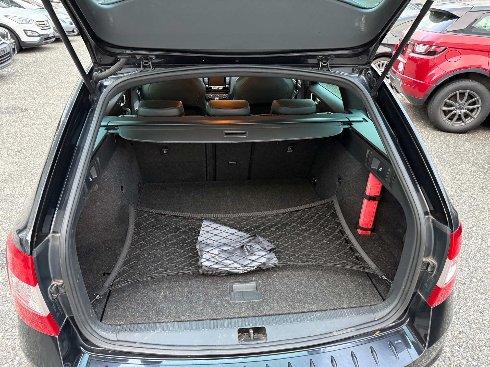SKODA Octavia Combi 2.0 TDI RS 4x4 DSG-image-15