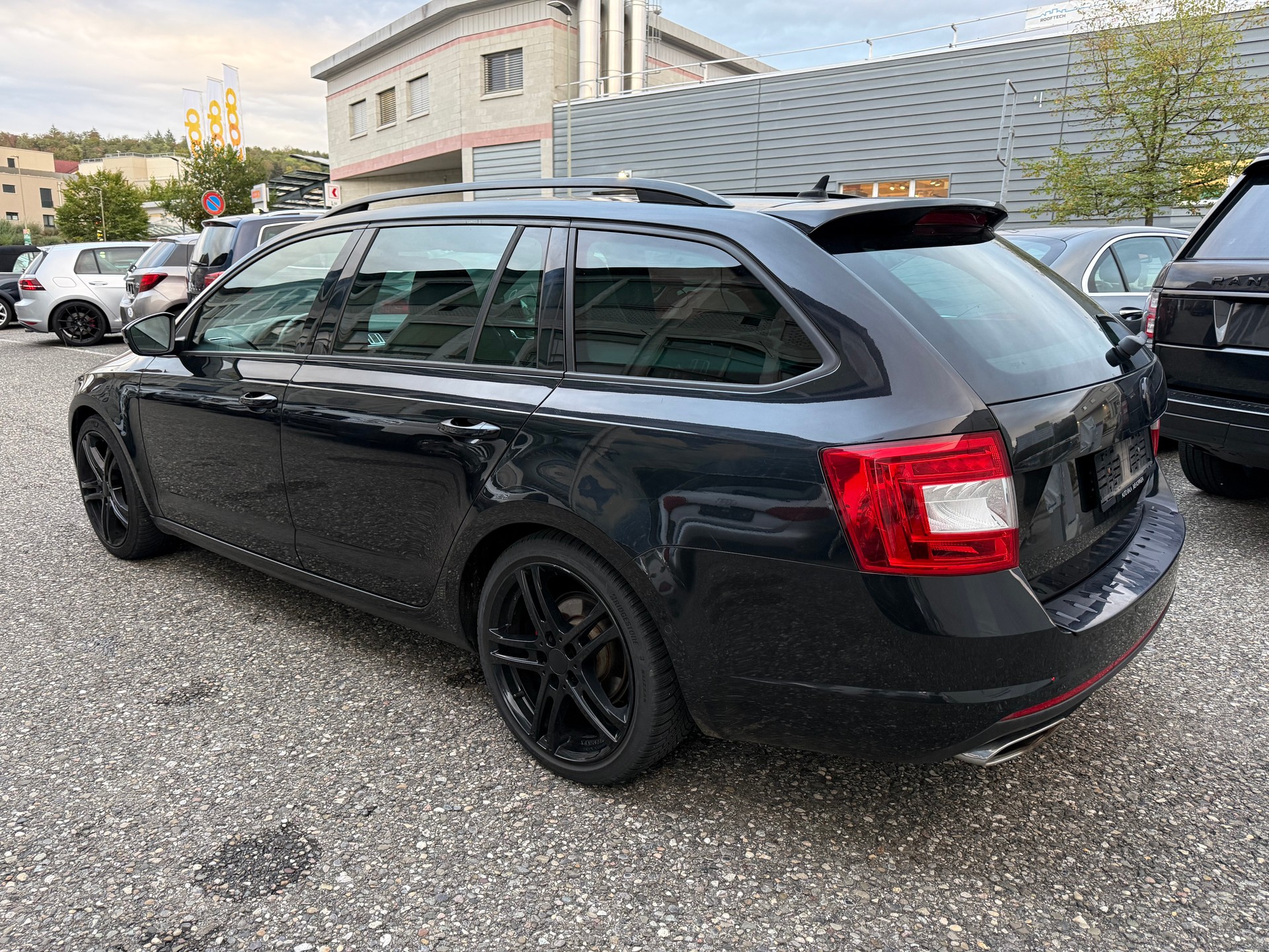SKODA Octavia Combi 2.0 TDI RS 4x4 DSG-image-3