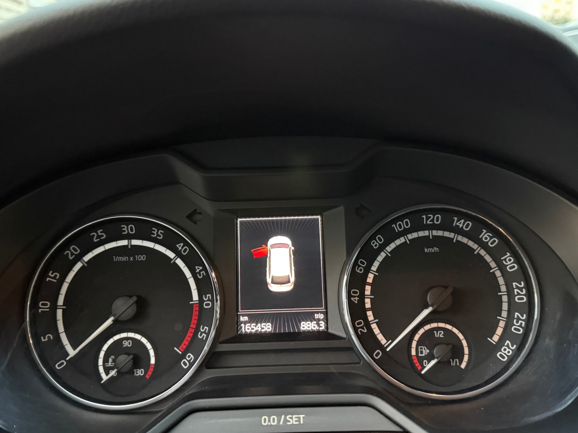 SKODA Octavia Combi 2.0 TDI RS 4x4 DSG-image-12