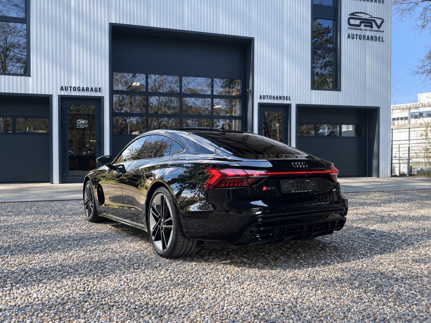 AUDI RS e-tron GT quattro-image-3