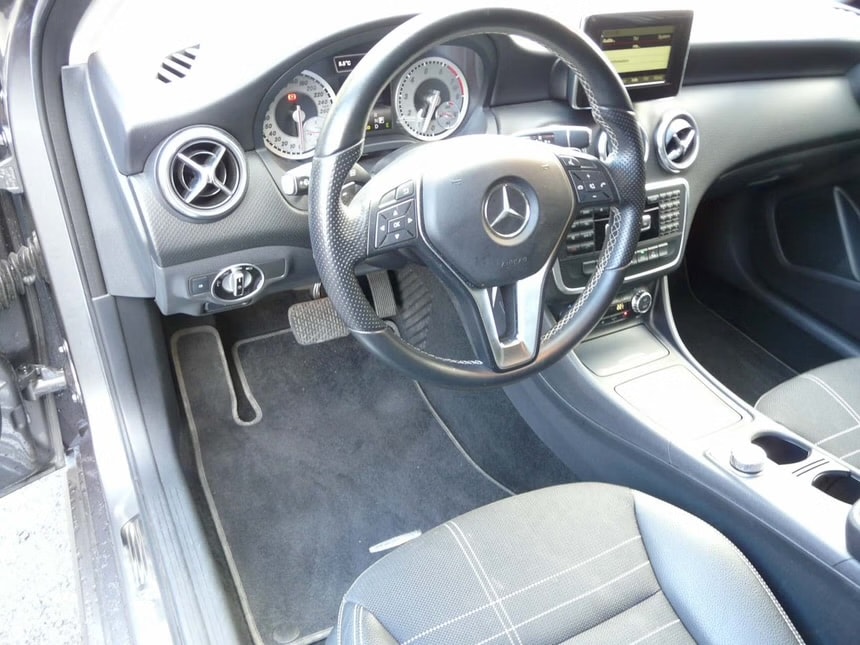 MERCEDES-BENZ A 250 4m-image-3