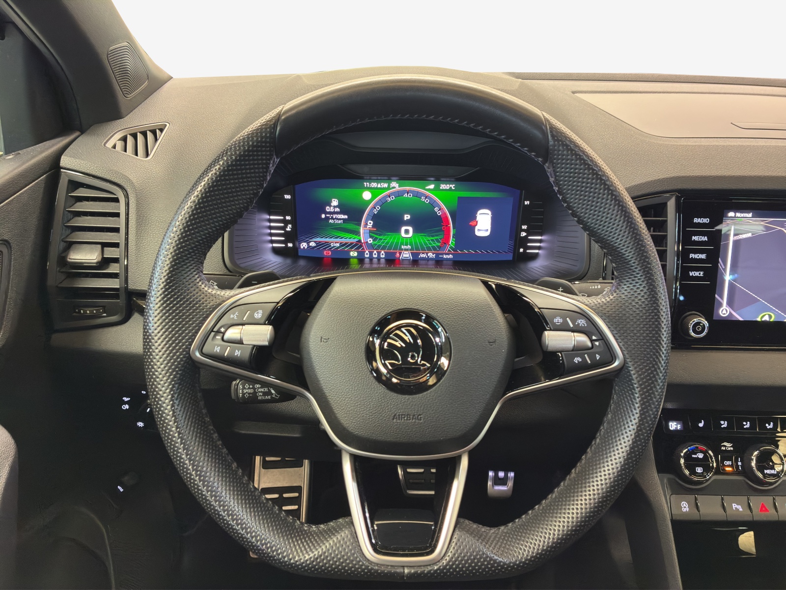 SKODA Karoq 1.5 TSI SportLine DSG-image-9