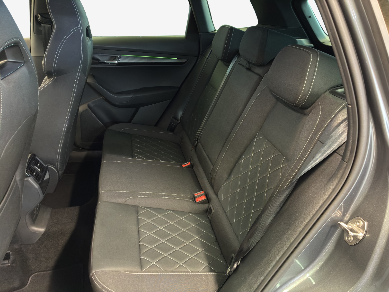 SKODA Karoq 1.5 TSI SportLine DSG-image-11