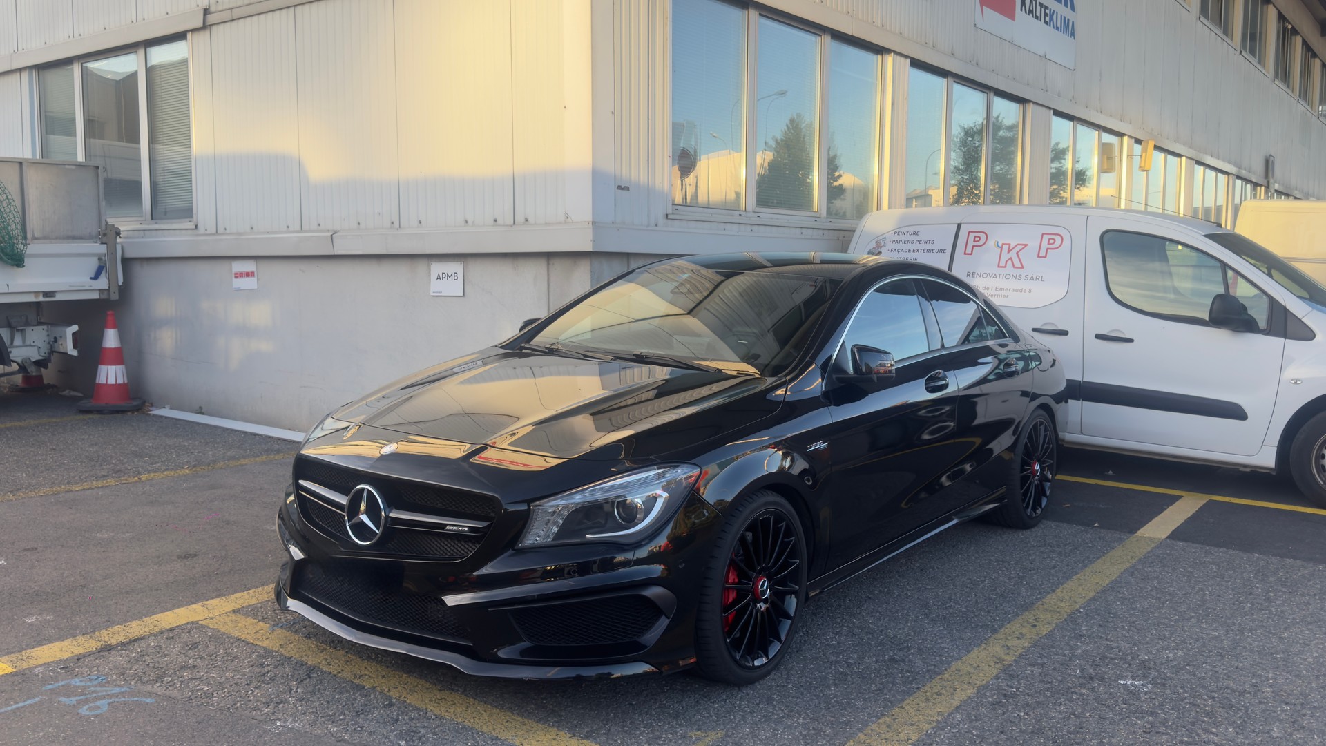 MERCEDES-BENZ CLA 45 AMG 4m-image-3