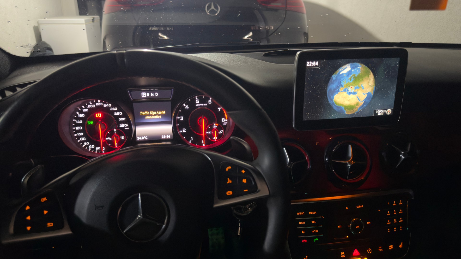 MERCEDES-BENZ CLA 45 AMG 4m-image-4