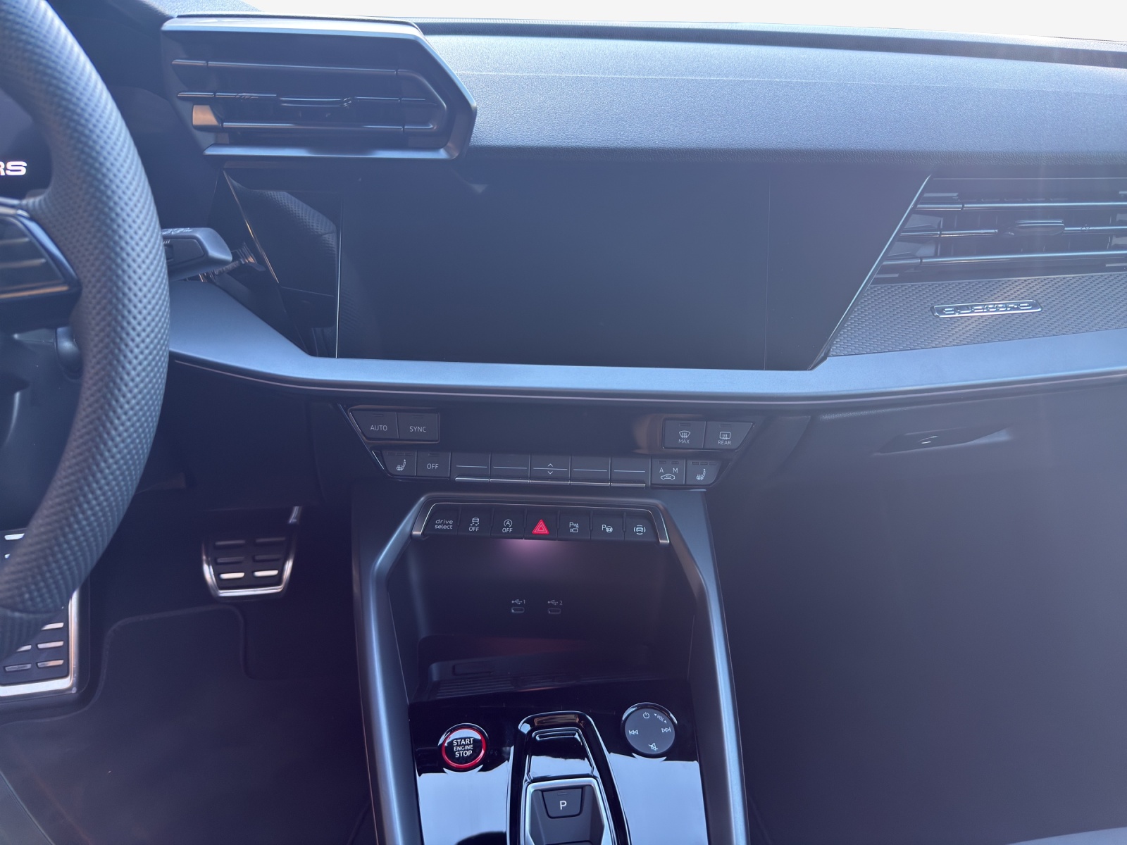 AUDI RS3 Sportback 2.5 TSI quattro S-tronic-image-10