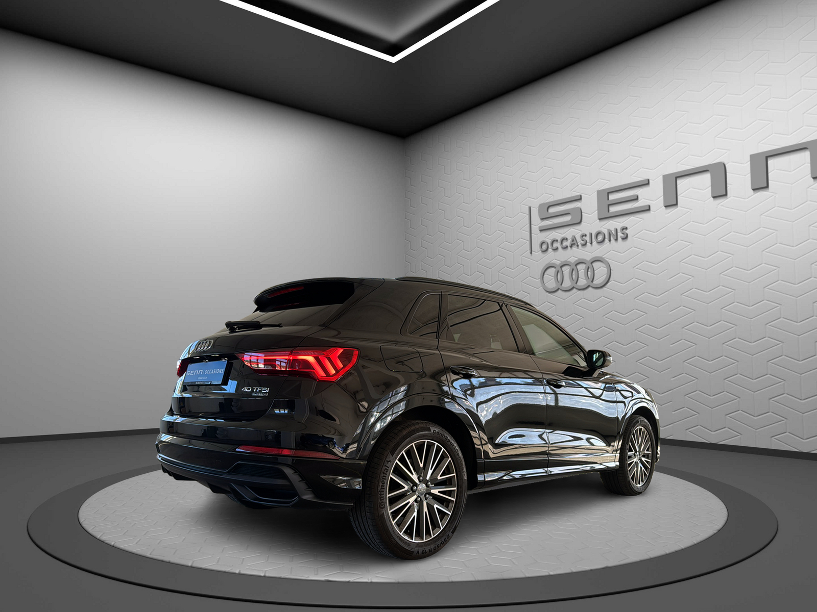 AUDI Q3 40 TFSI S line quattro S-tronic-image-5