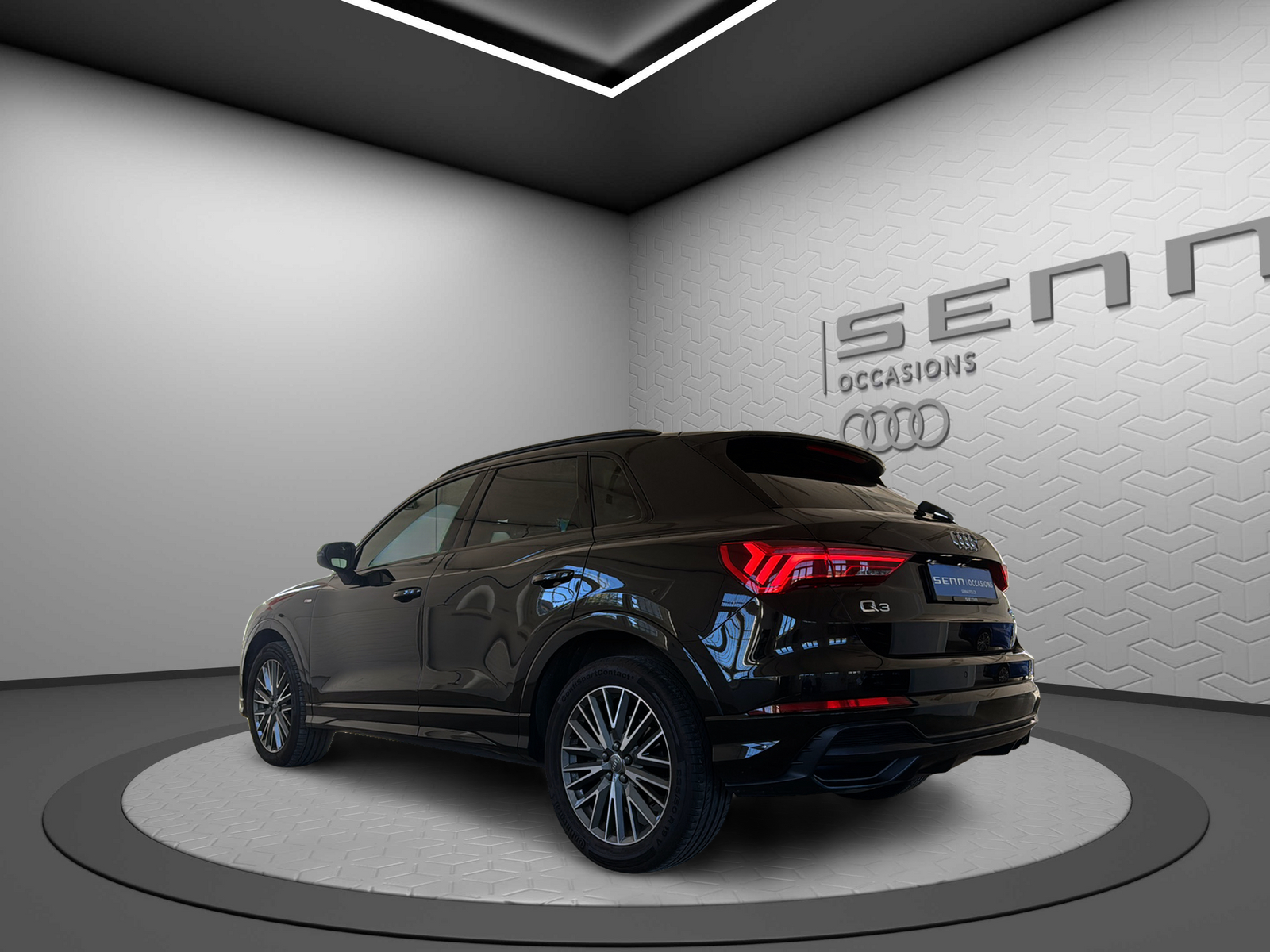 AUDI Q3 40 TFSI S line quattro S-tronic-image-3