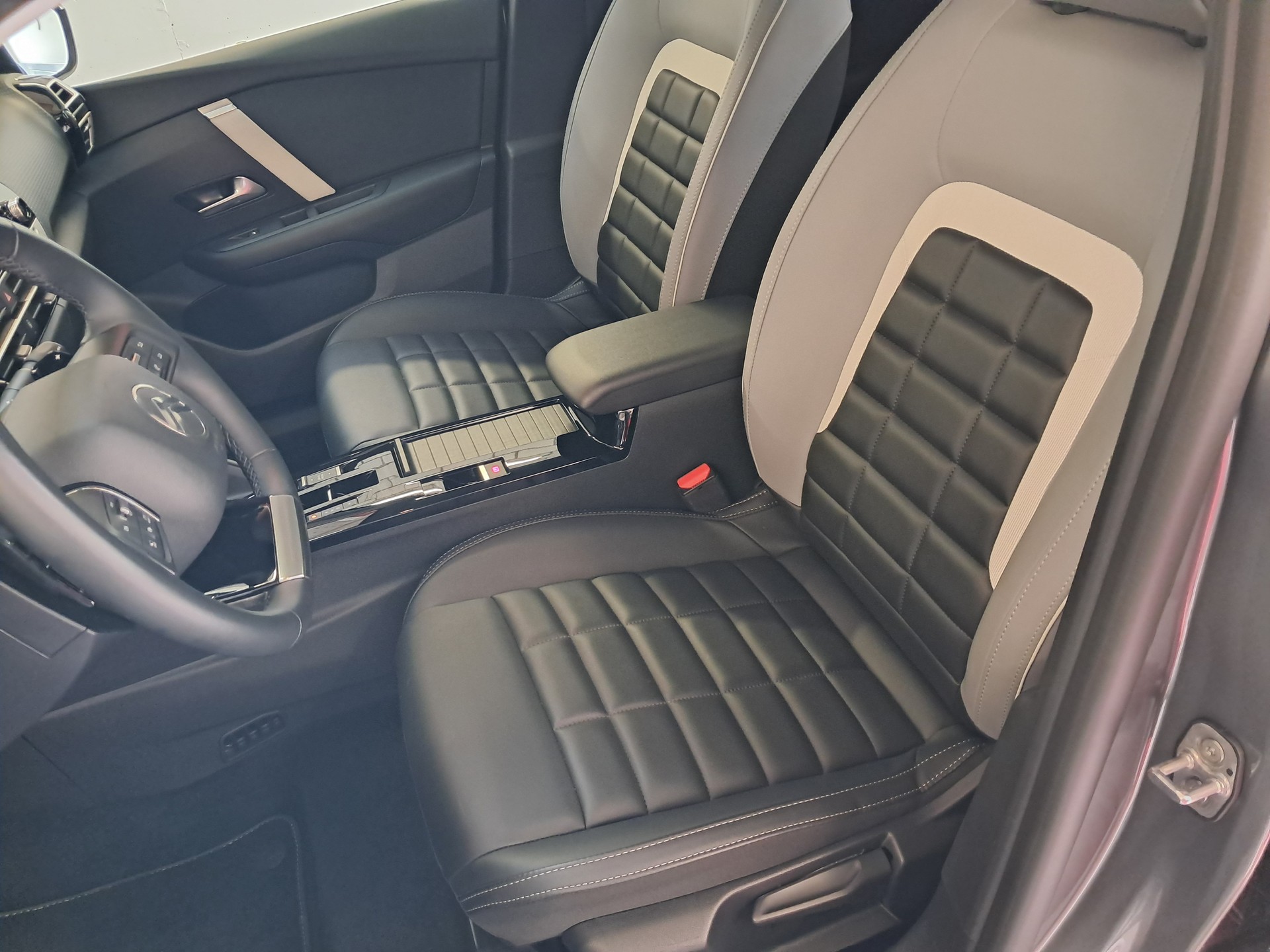 CITROEN C4 Hybrid e-DCS6 Max-image-5