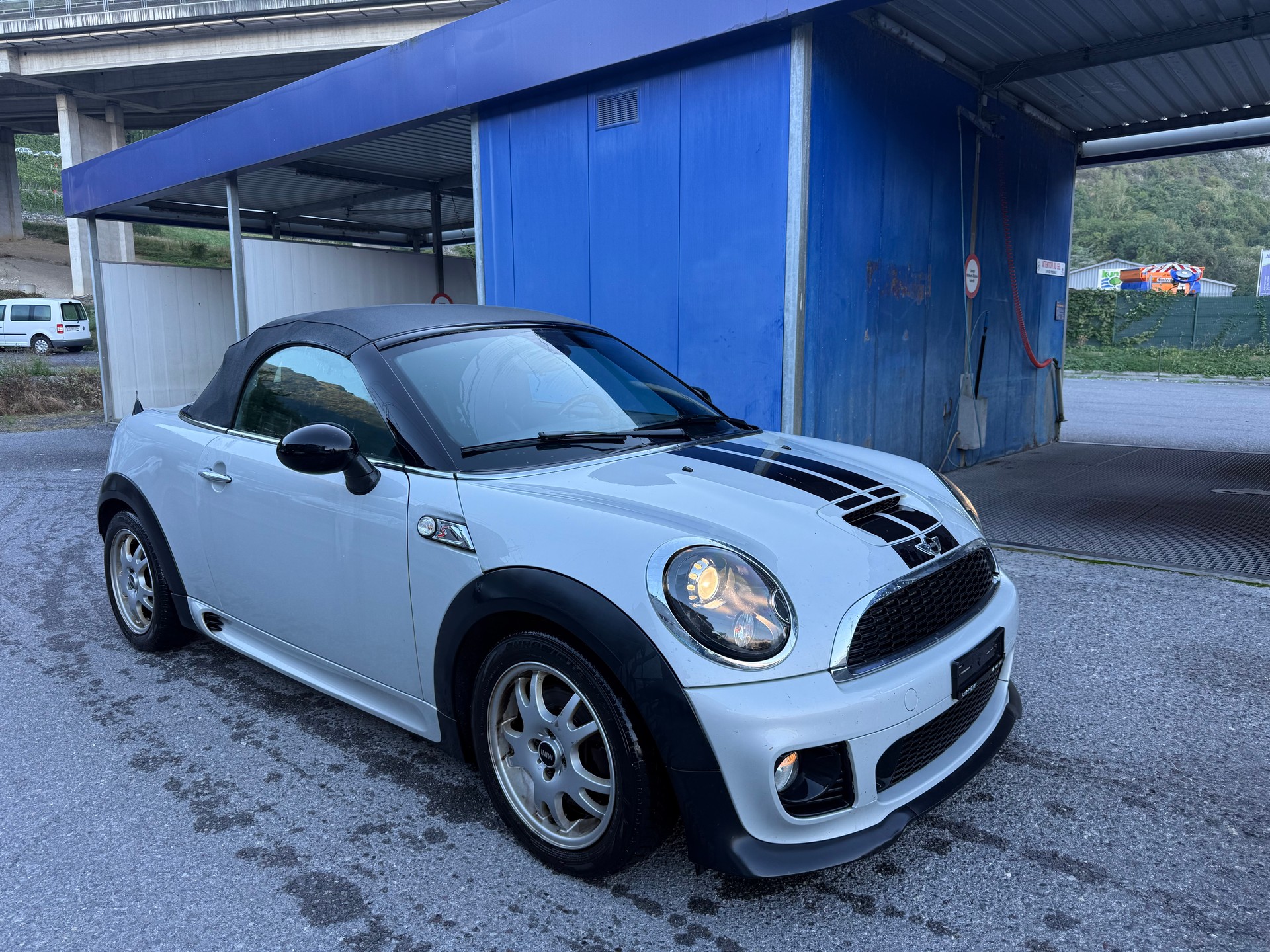 MINI Cooper S Roadster-image-1