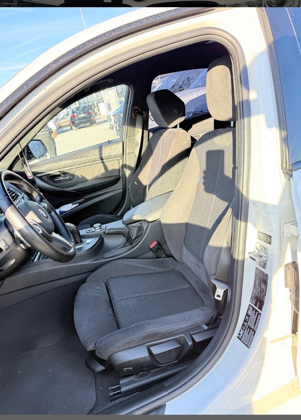 BMW 320i xDrive Sport Line Steptronic-image-5