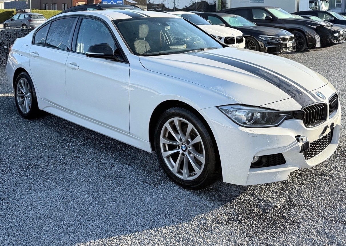 BMW 320i xDrive Sport Line Steptronic-image-3