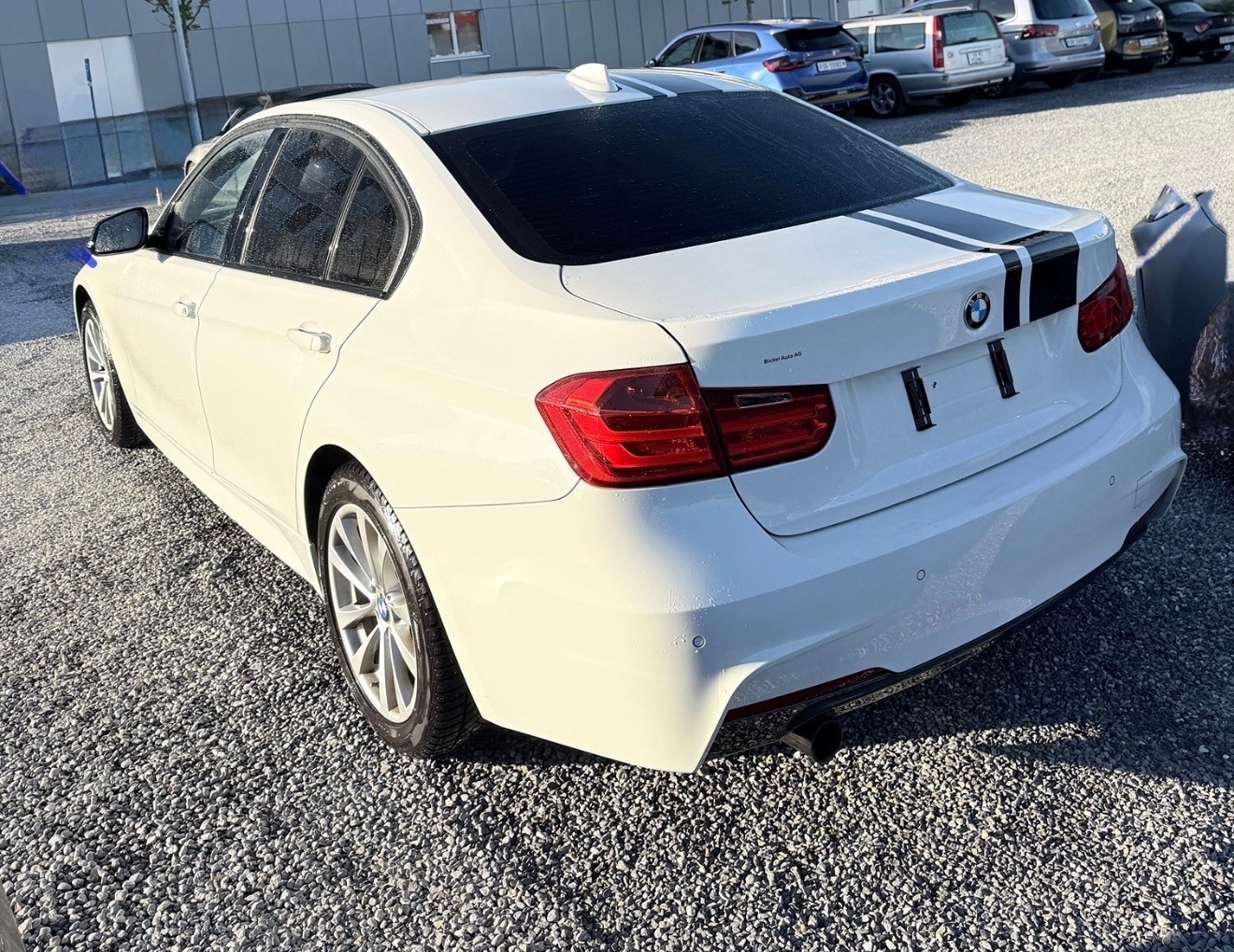 BMW 320i xDrive Sport Line Steptronic-image-4