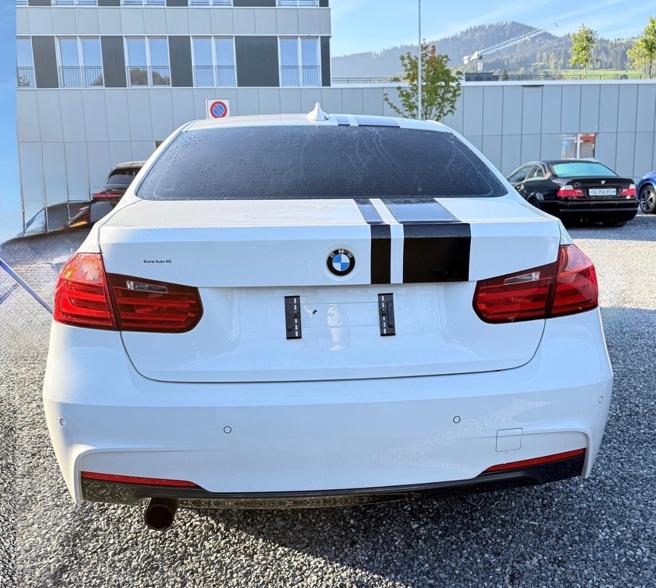 BMW 320i xDrive Sport Line Steptronic-image-2