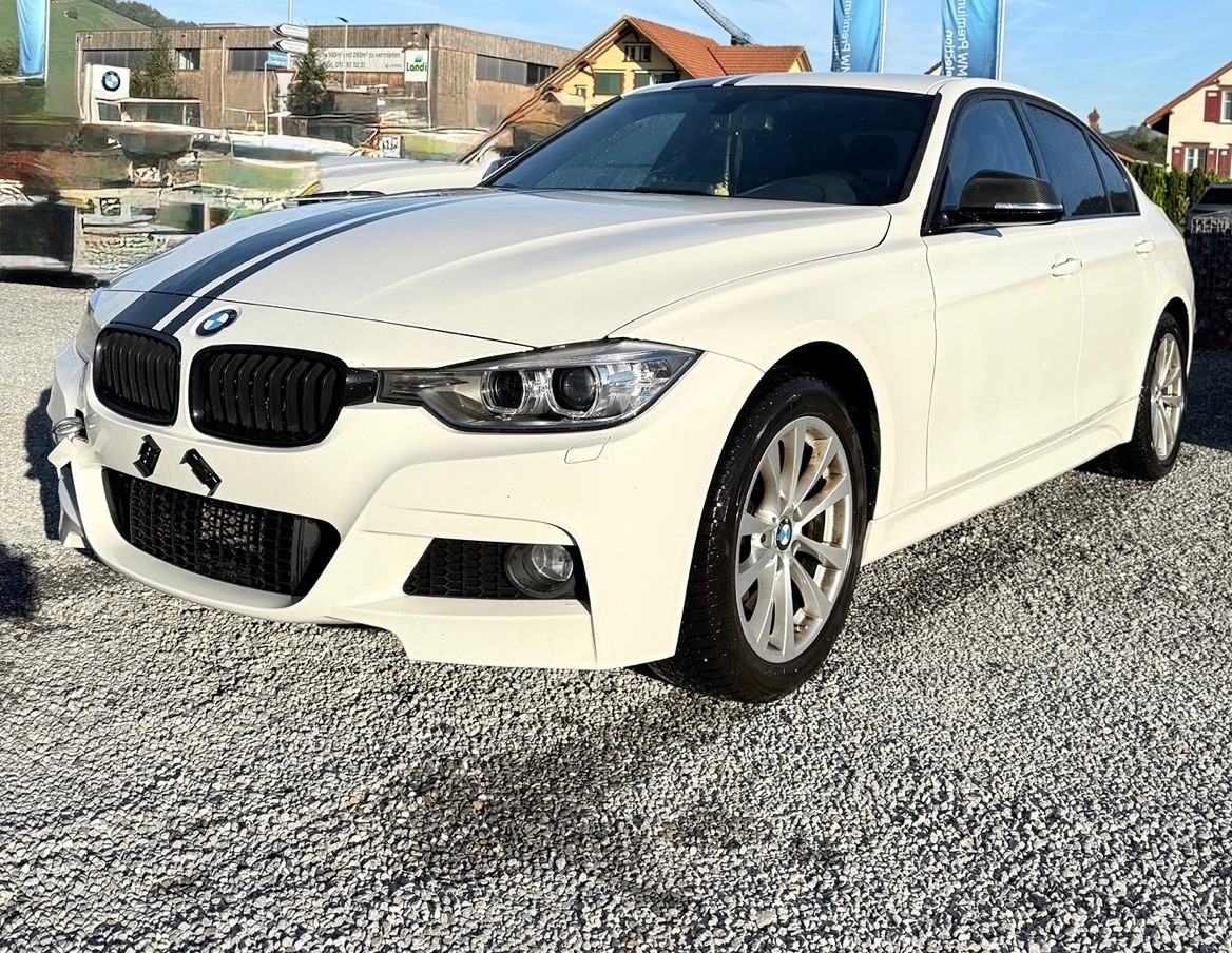 BMW 320i xDrive Sport Line Steptronic-image-0