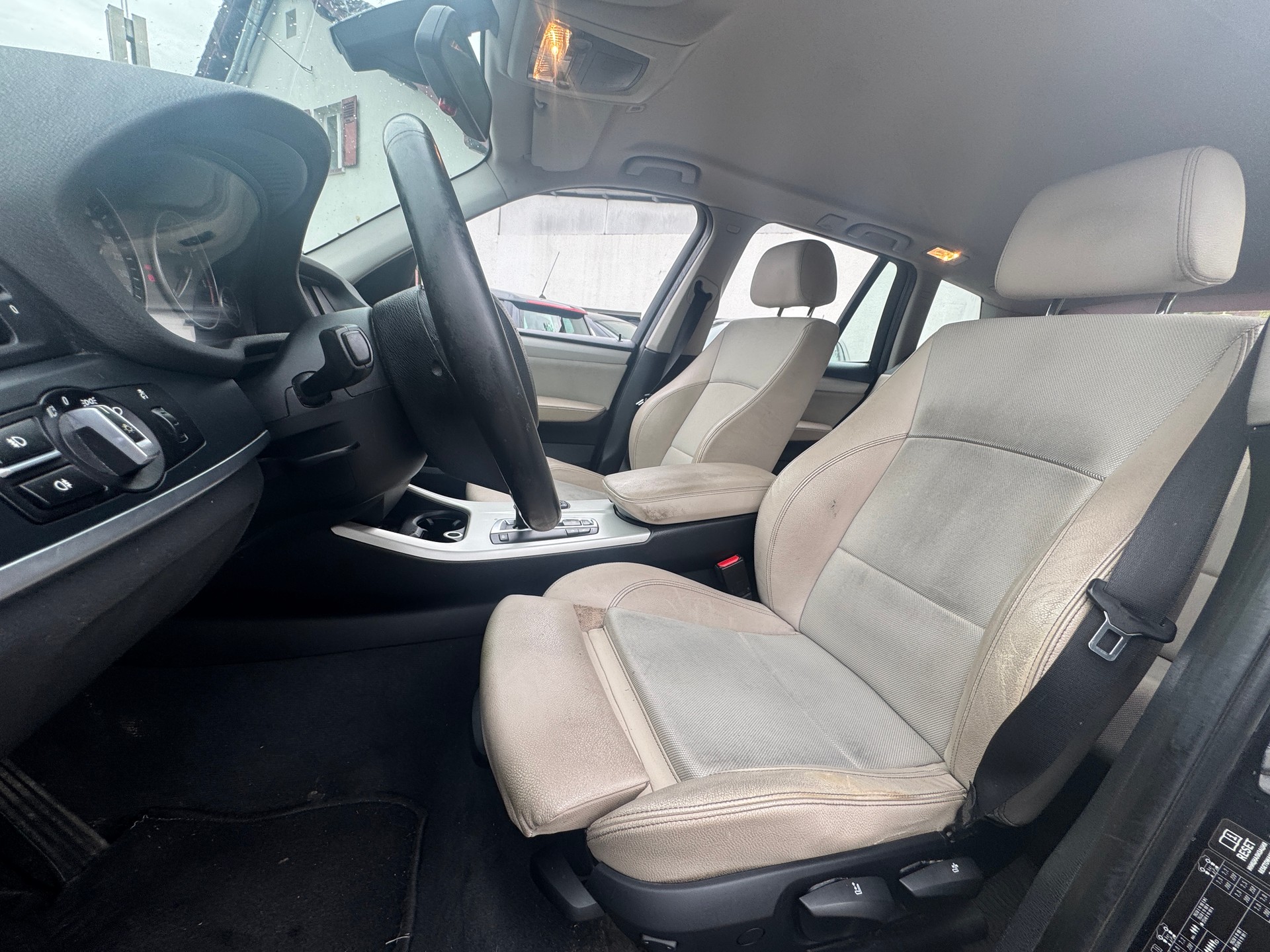 BMW X3 xDrive 20i Steptronic-image-6