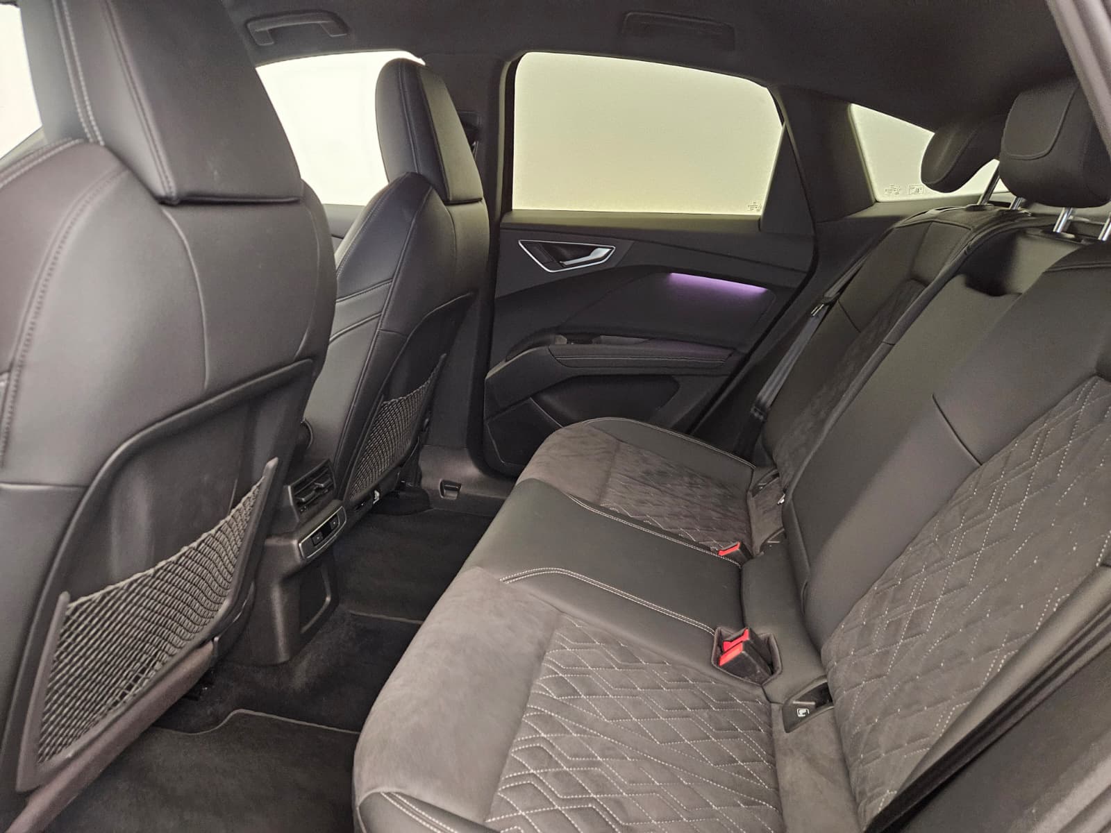 AUDI Q4 Sportback e-tron 50 quattro-image-12