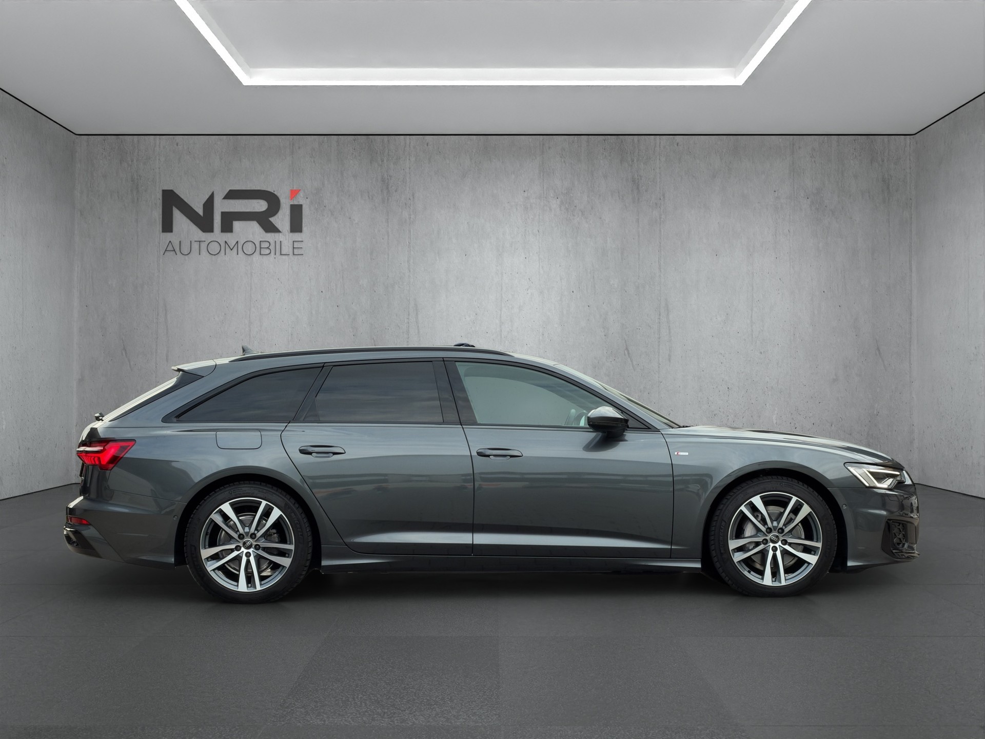 AUDI A6 Avant 2.0 40 TDI S Line quattro S-Tronic-image-3