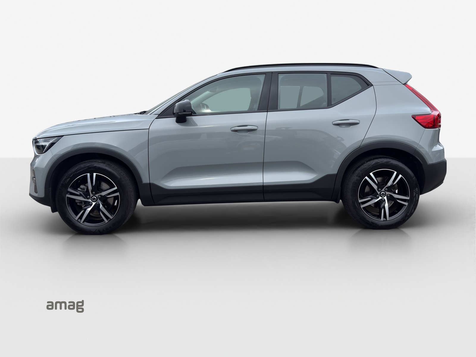 VOLVO XC40 B3 Benzin Mild Hybrid Plus Dark DCT-showroom-element-1