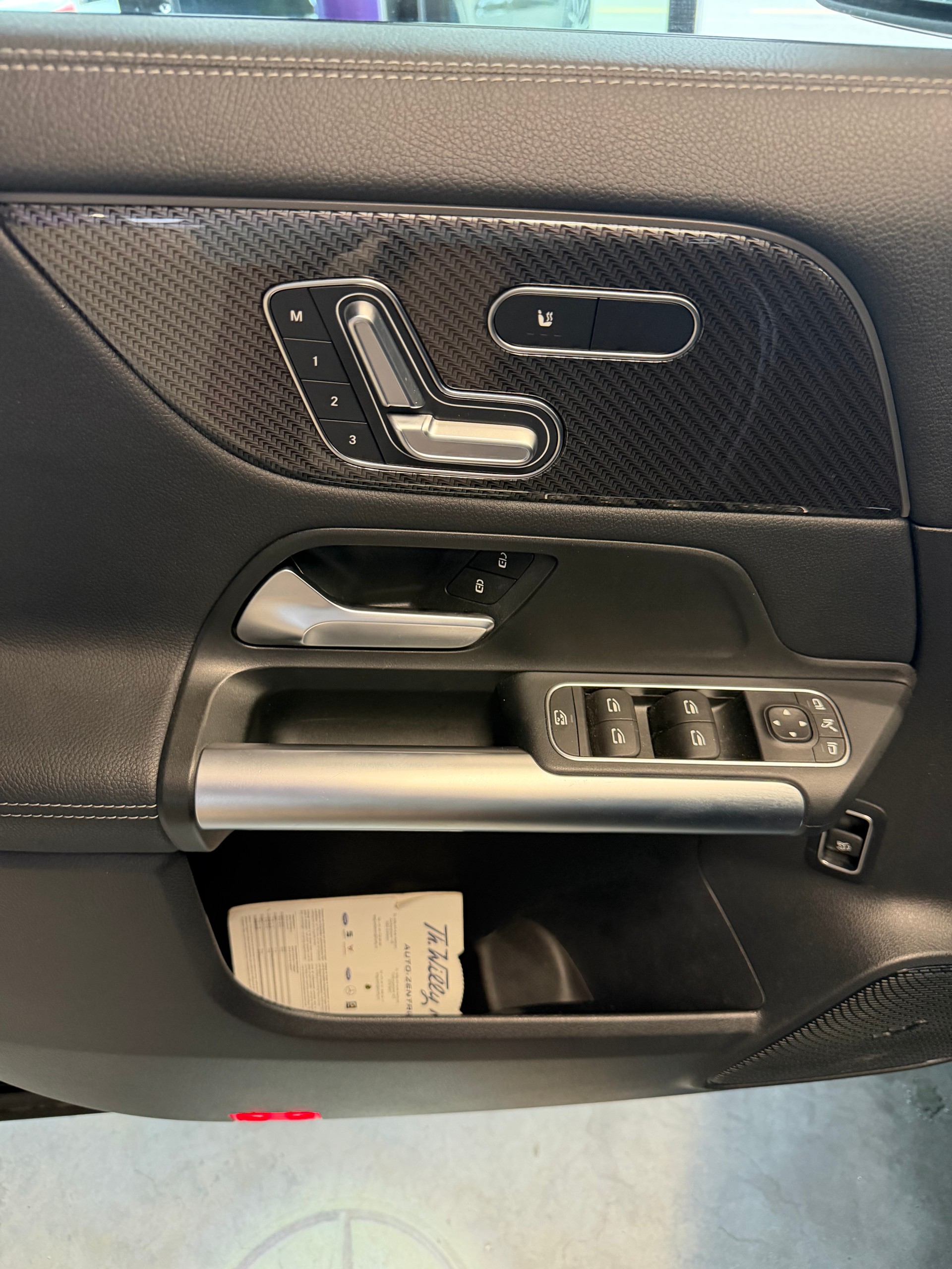 MERCEDES-BENZ GLA 250 4Matic 8G-DCT-image-7