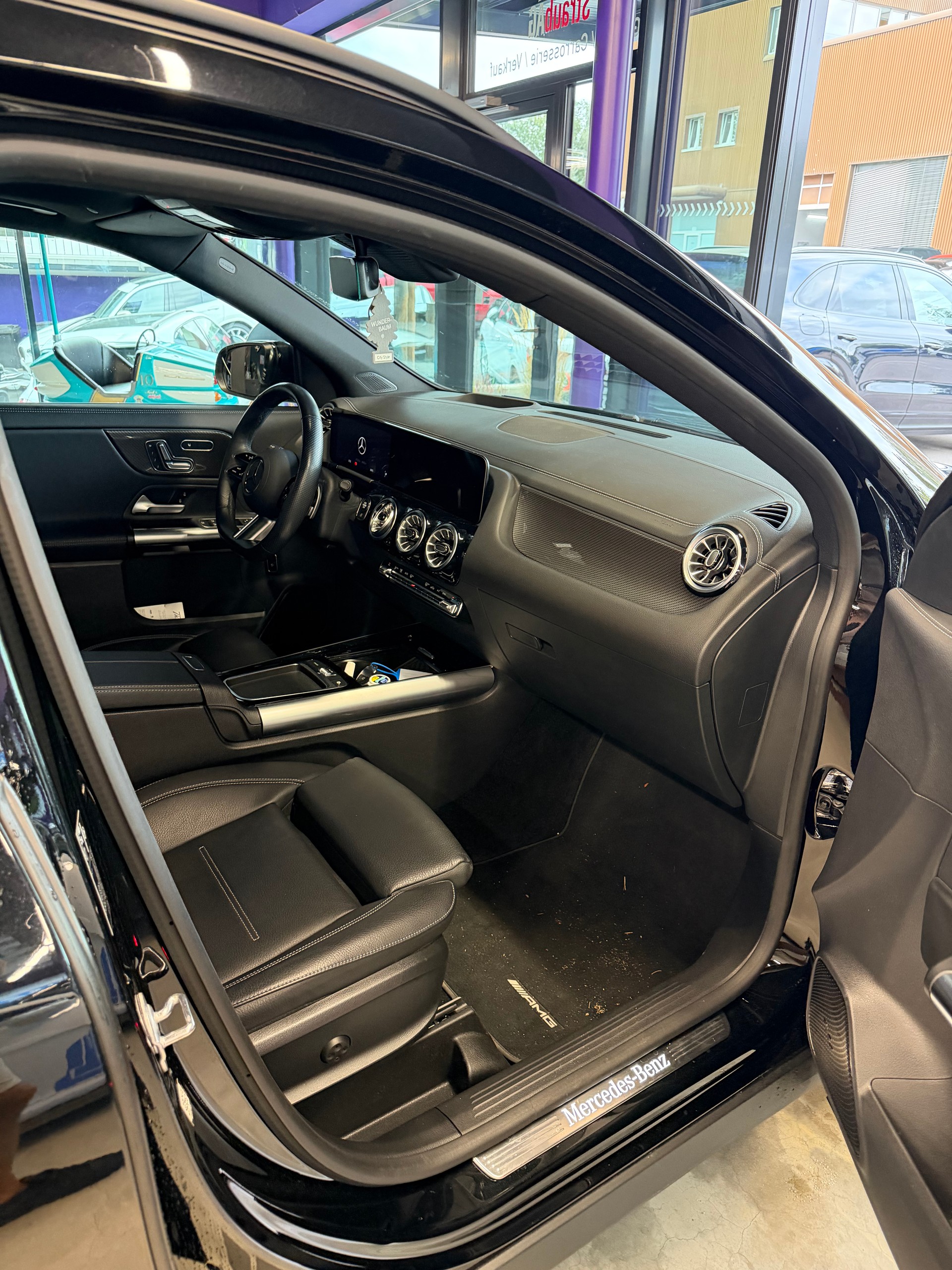 MERCEDES-BENZ GLA 250 4Matic 8G-DCT-image-13