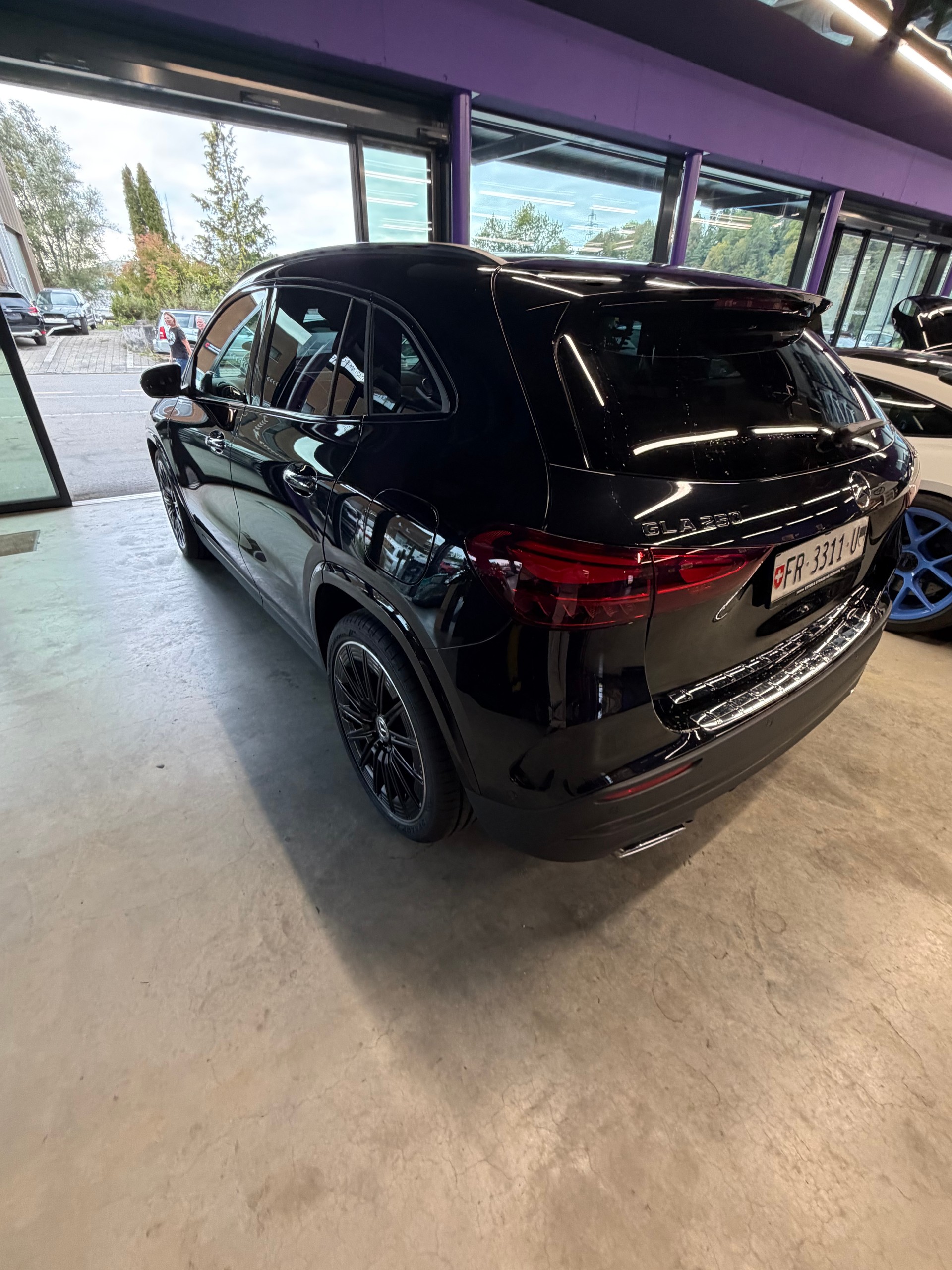 MERCEDES-BENZ GLA 250 4Matic 8G-DCT-image-5