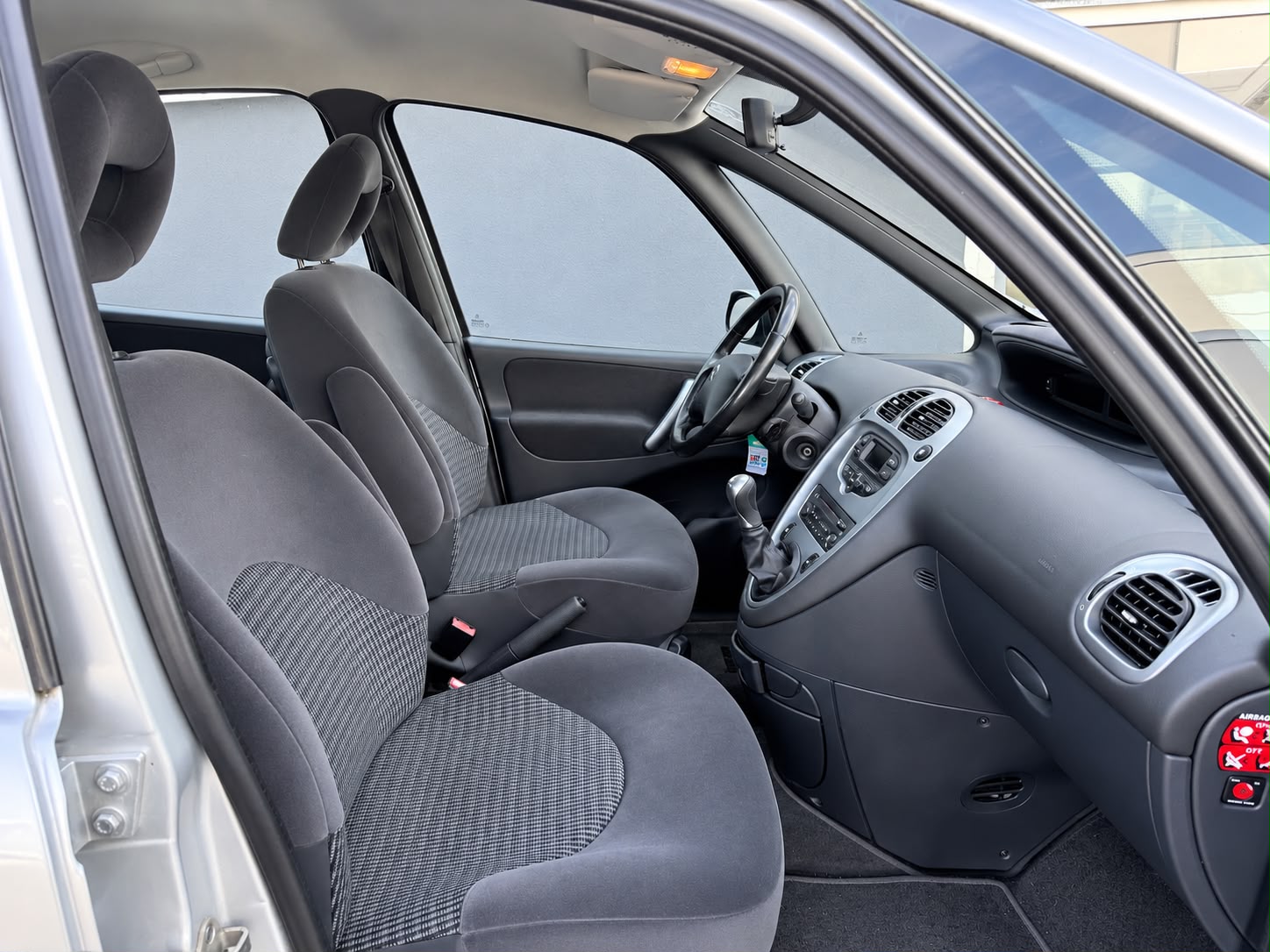 CITROEN Xsara Picasso 1.6HDi (X)-image-16