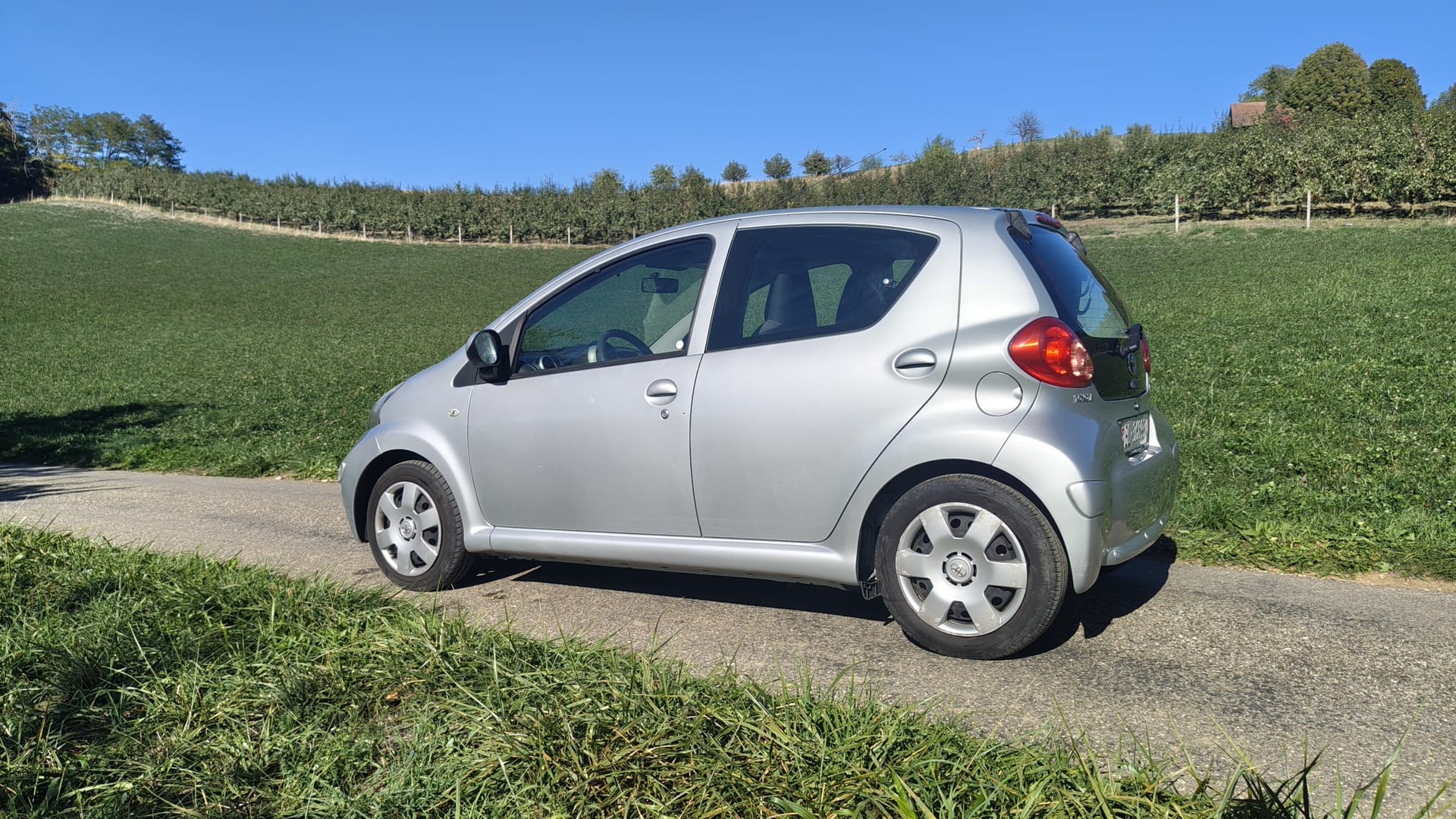 TOYOTA 1.0 VVT-i Linea Luna-image-0