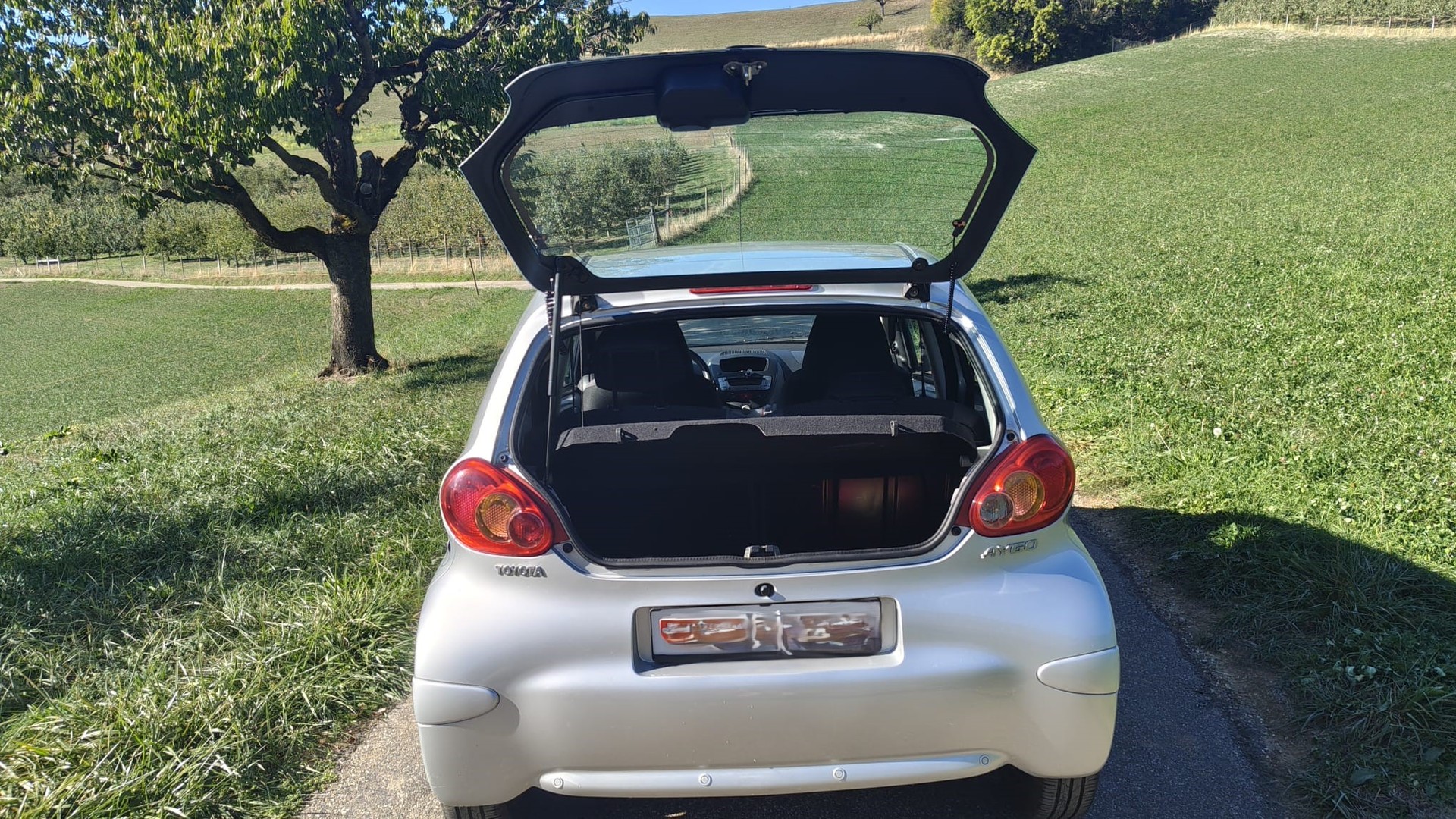 TOYOTA 1.0 VVT-i Linea Luna-image-4