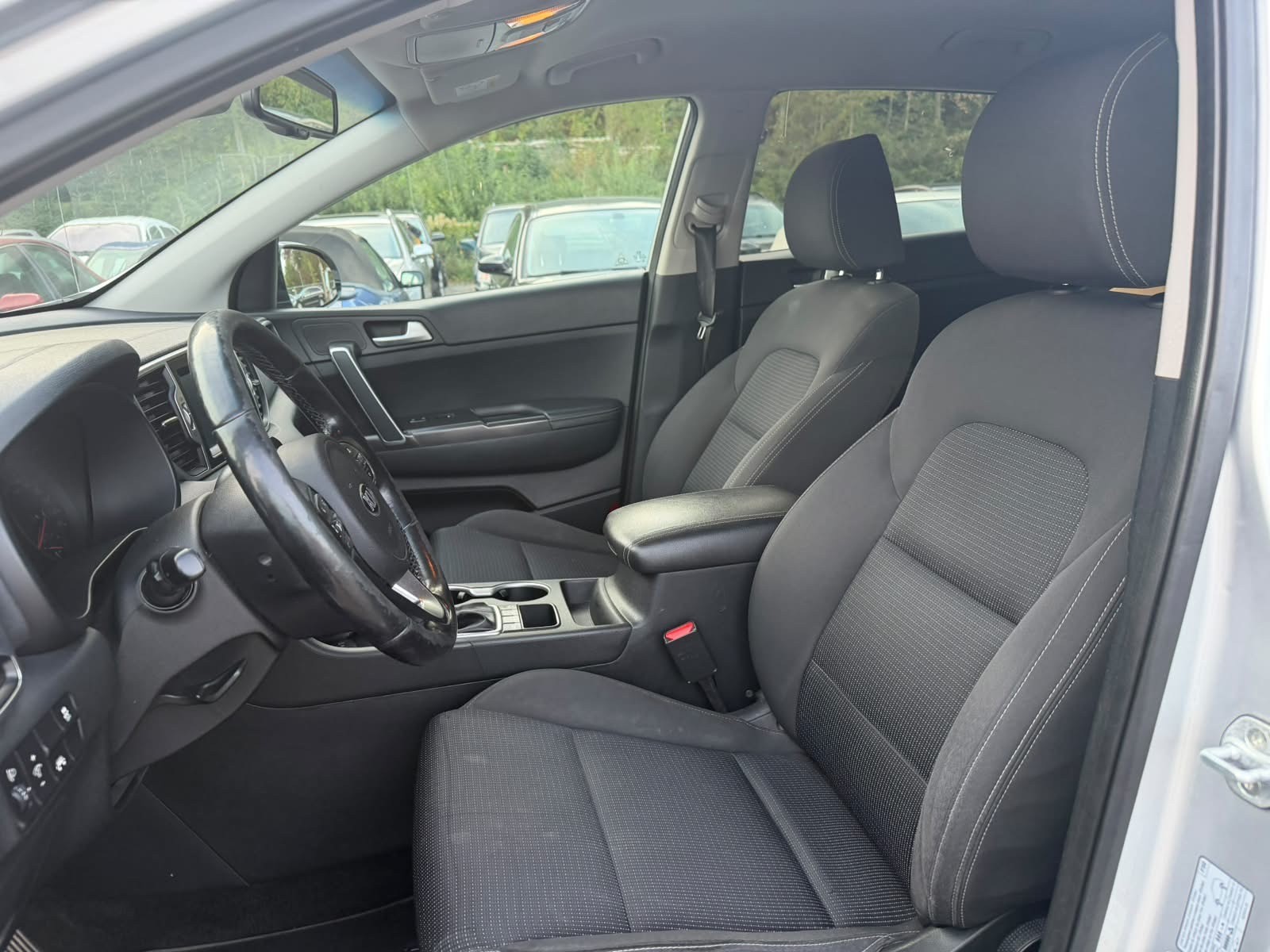 KIA Sportage 1.6 T-GDi Swiss City Line 4WD Automat-image-13