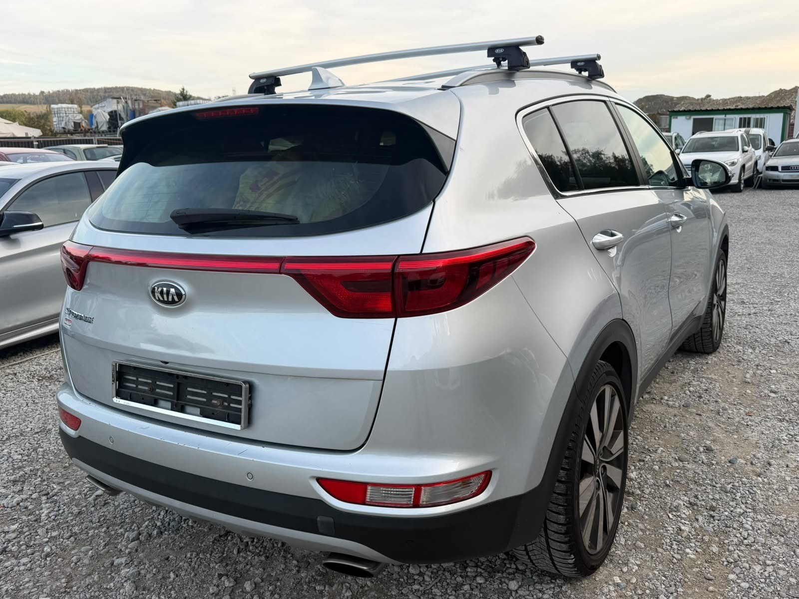 KIA Sportage 1.6 T-GDi Swiss City Line 4WD Automat-image-9