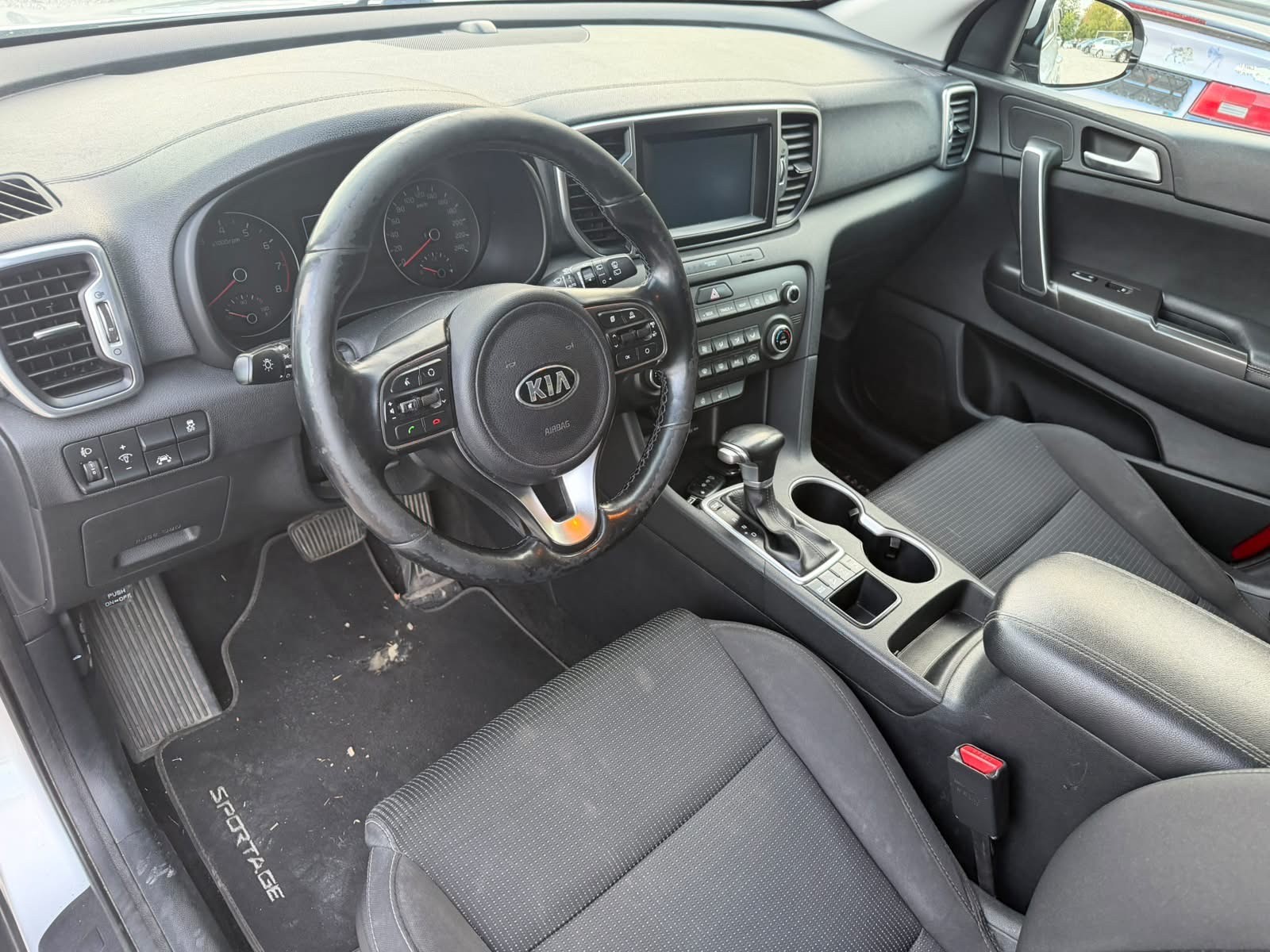 KIA Sportage 1.6 T-GDi Swiss City Line 4WD Automat-image-12