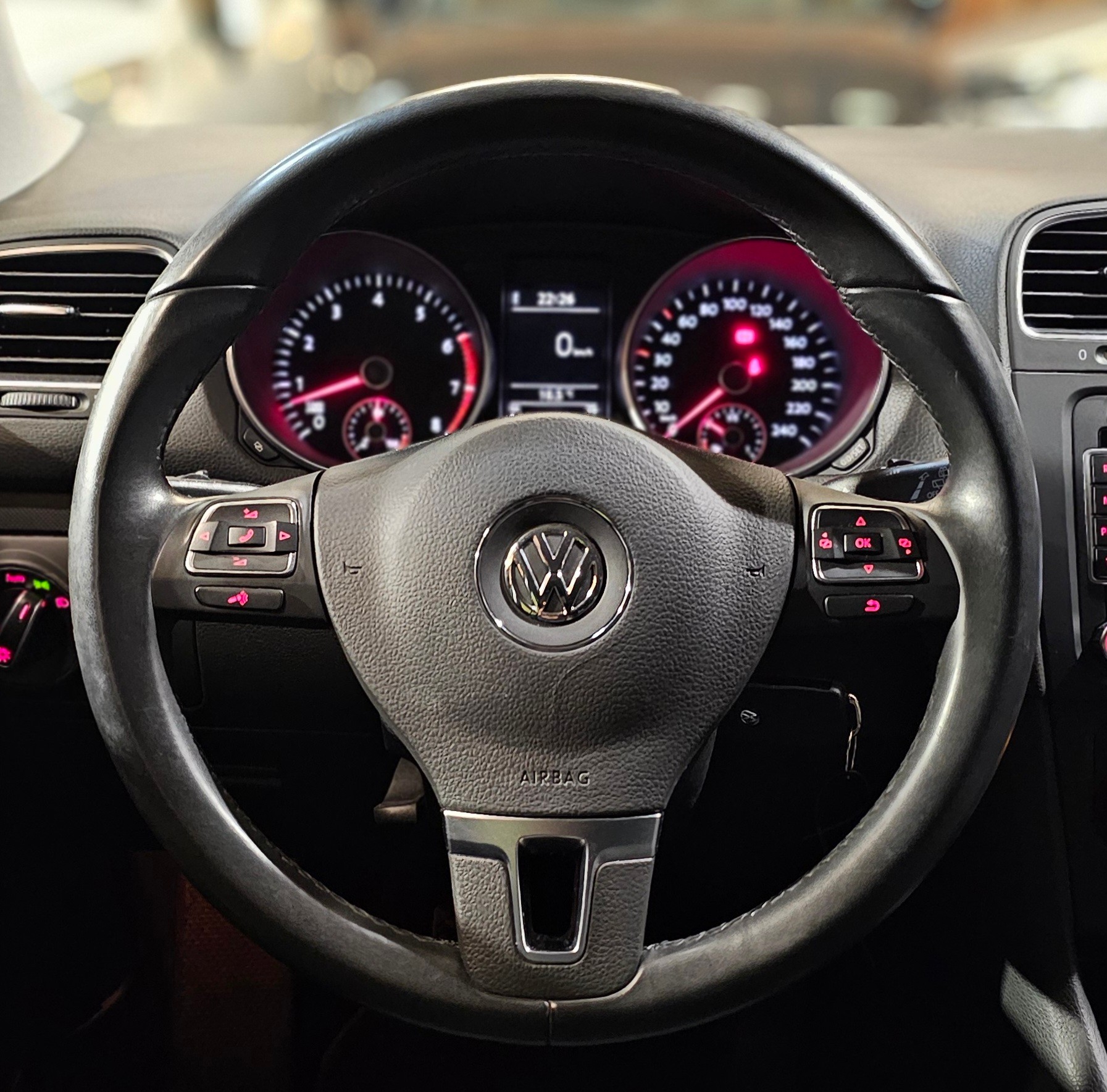 VW Golf 1.2 TSI Team R-Line-image-21