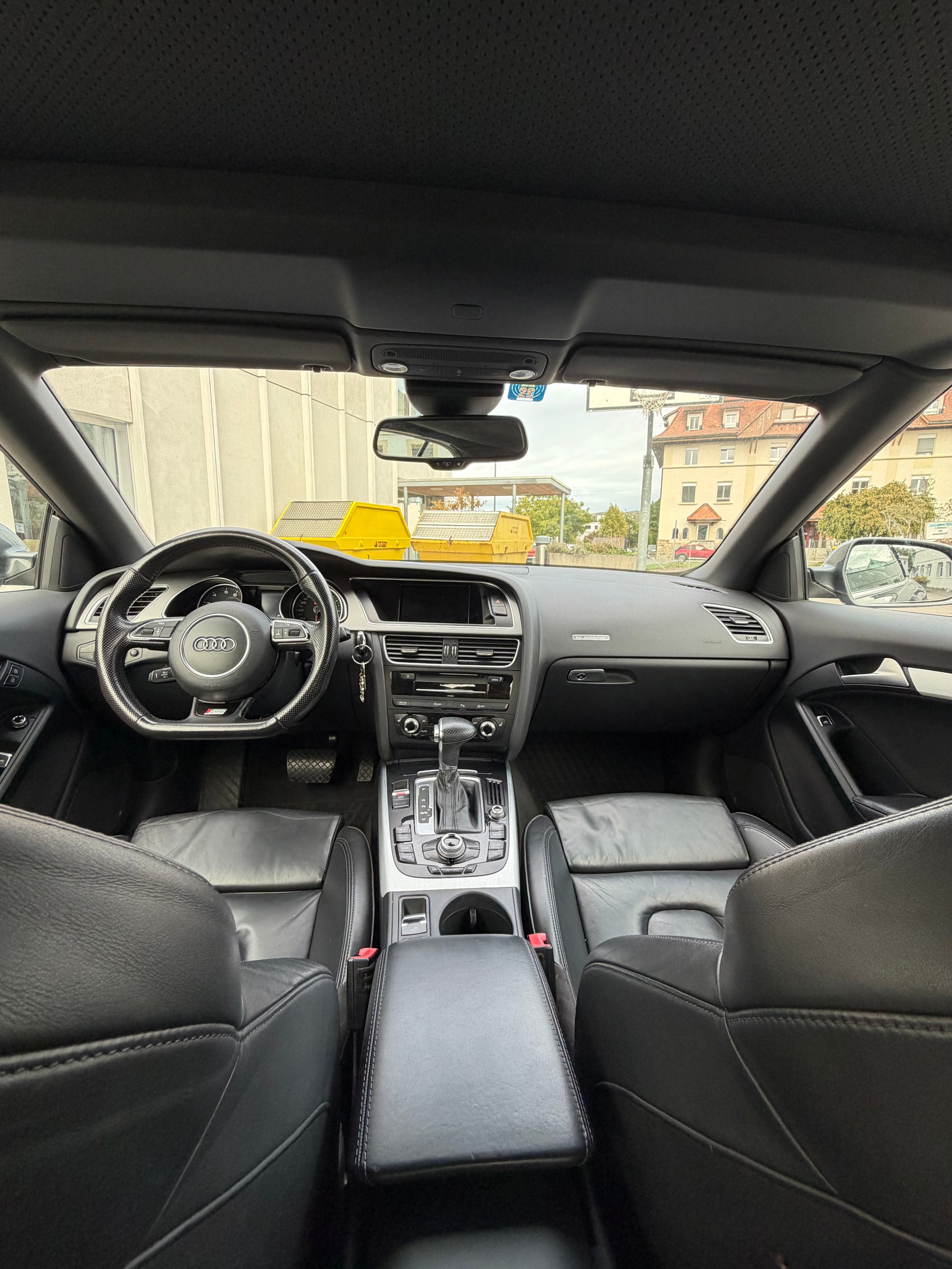 AUDI 2.0 TFSI 225 quattro S-Tronic-image-3