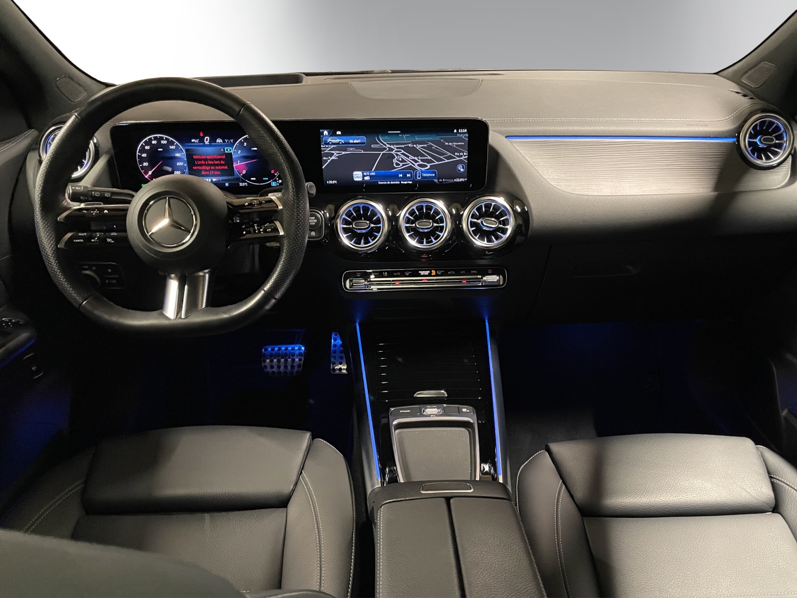 MERCEDES-BENZ GLA 250 AMG Line 8G-DCT-image-11