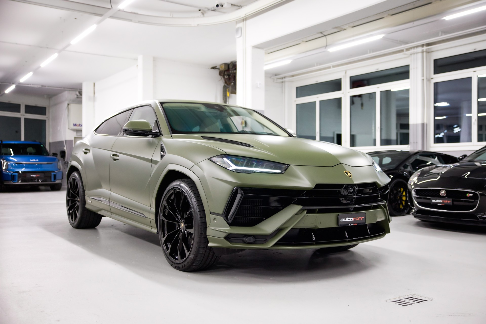 LAMBORGHINI Urus S E-Gear *Werkslackierung Verde Turbine Matt*-image-2