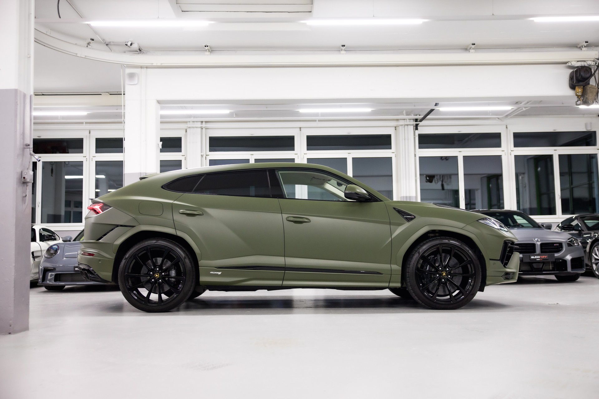 LAMBORGHINI Urus S E-Gear *Werkslackierung Verde Turbine Matt*-image-3