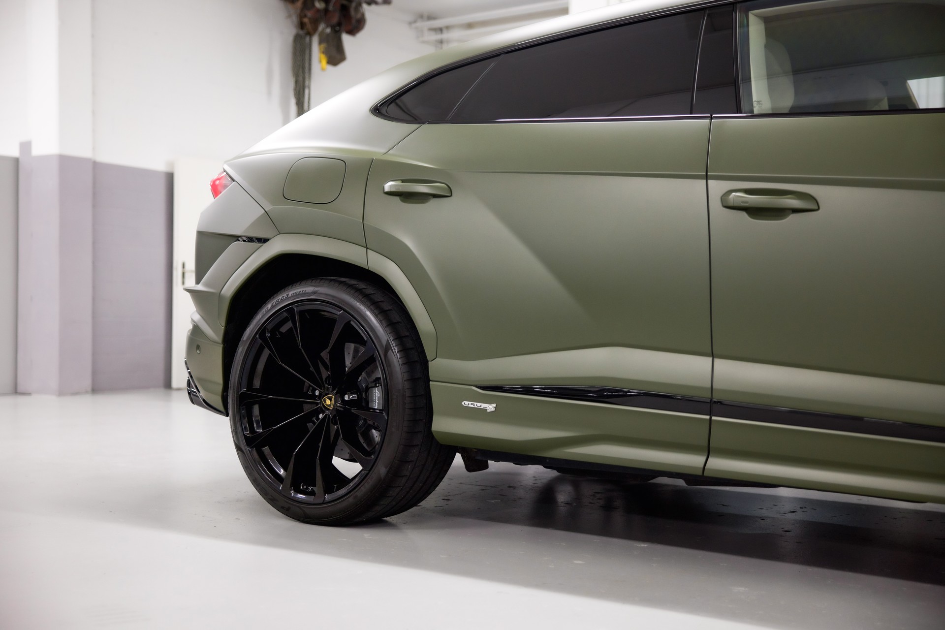 LAMBORGHINI Urus S E-Gear *Werkslackierung Verde Turbine Matt*-image-11
