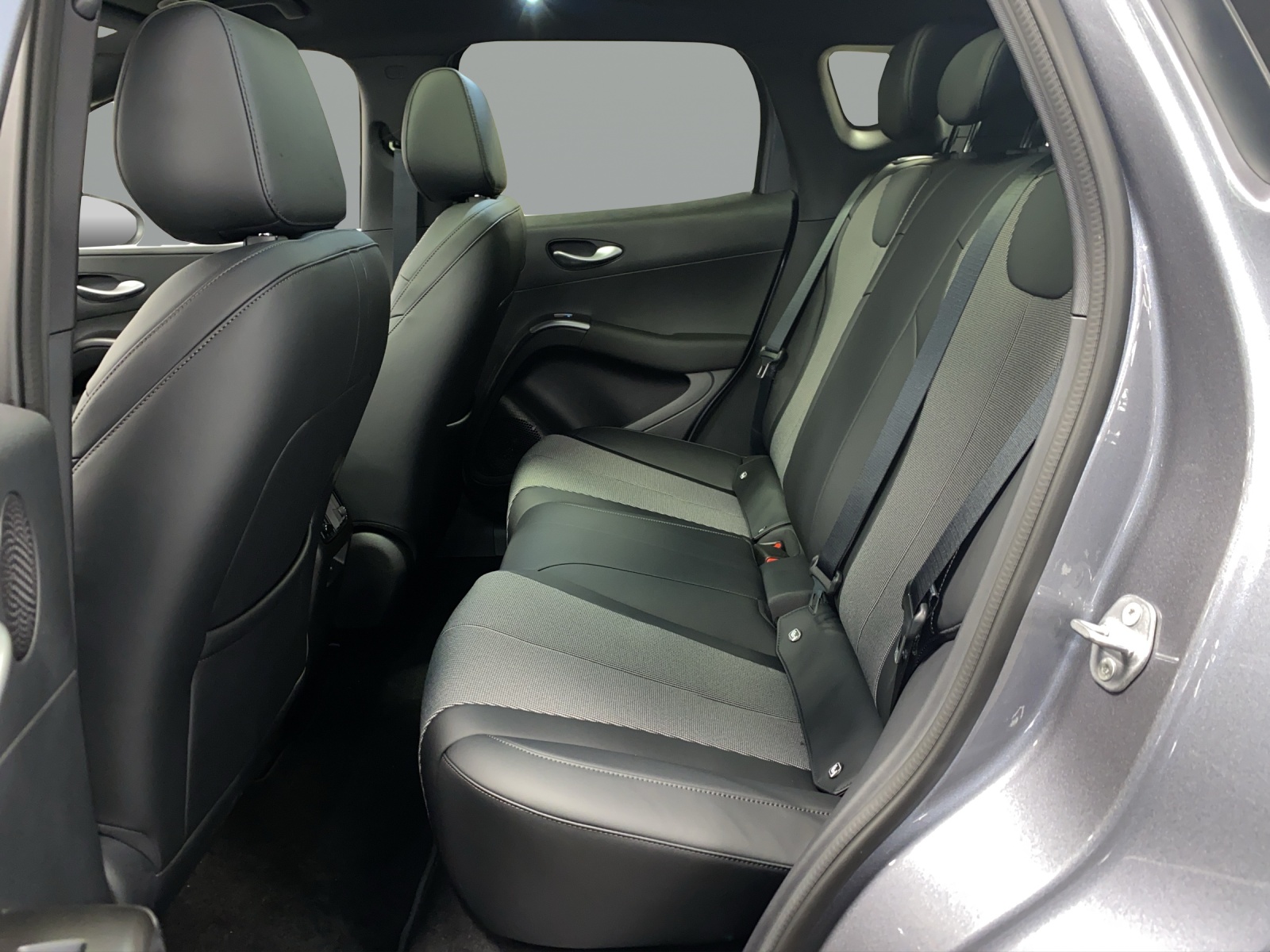 BYD Dolphin G DM-i Comfort-image-13
