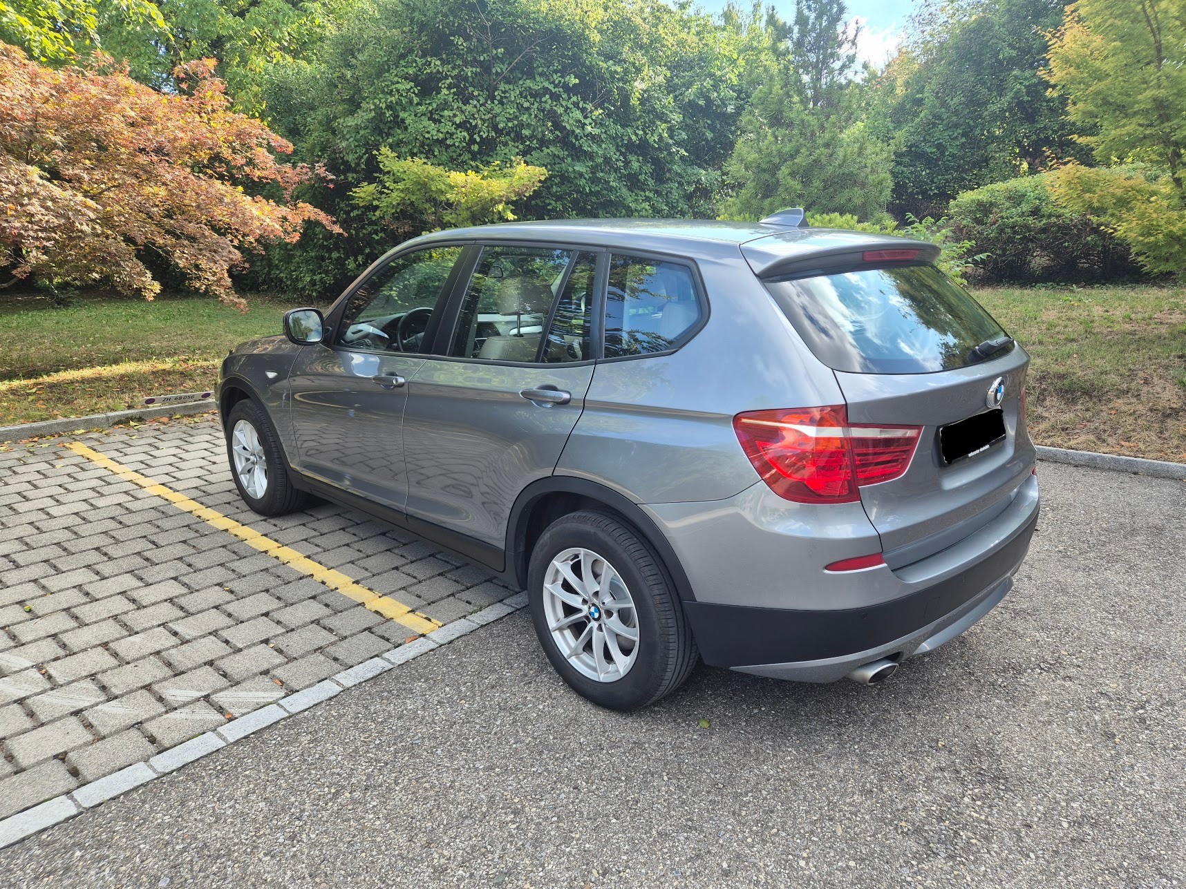 BMW 20d xDrive-image-2