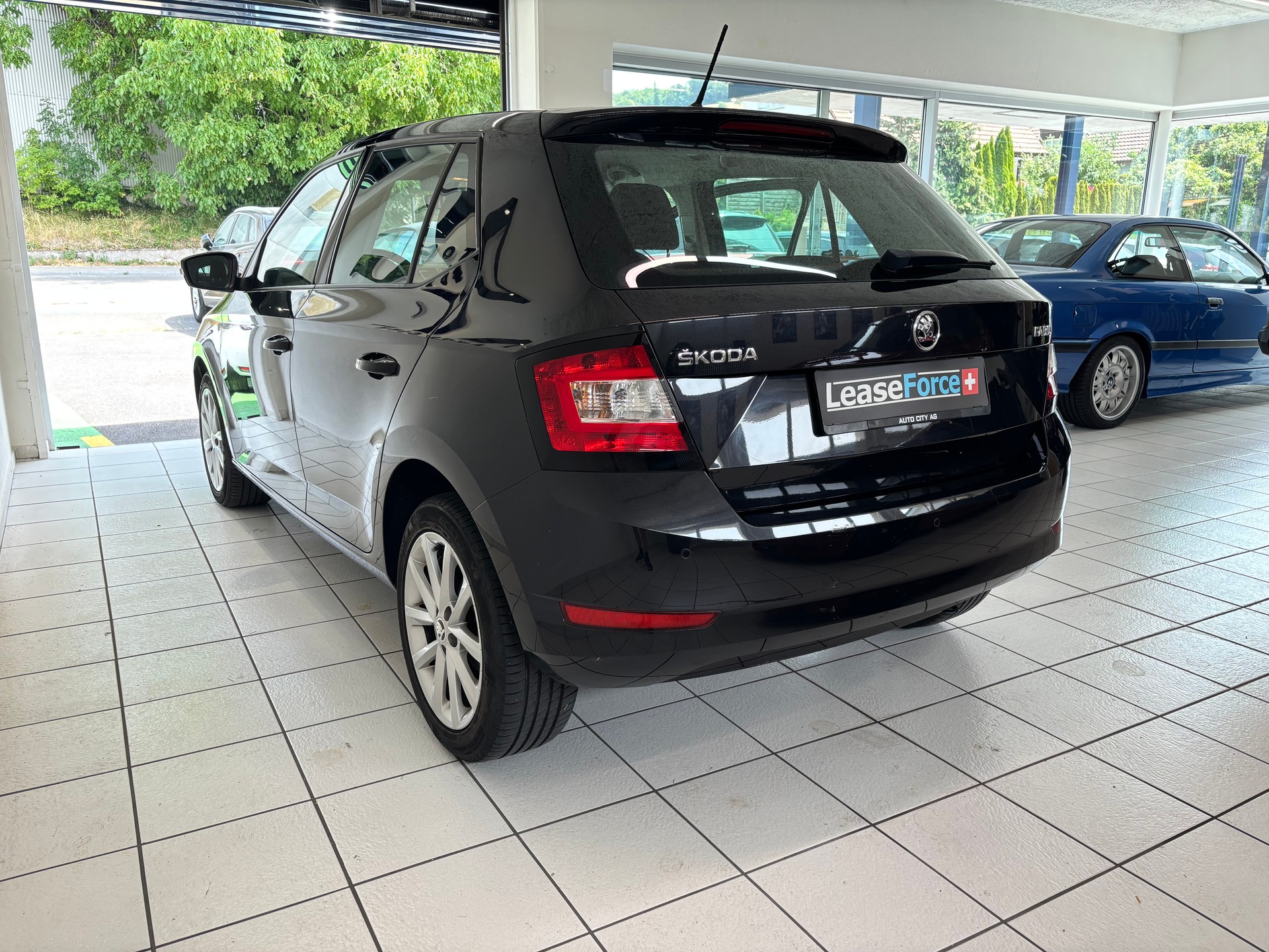 SKODA Fabia 1.0 TSI Ambition DSG-image-3