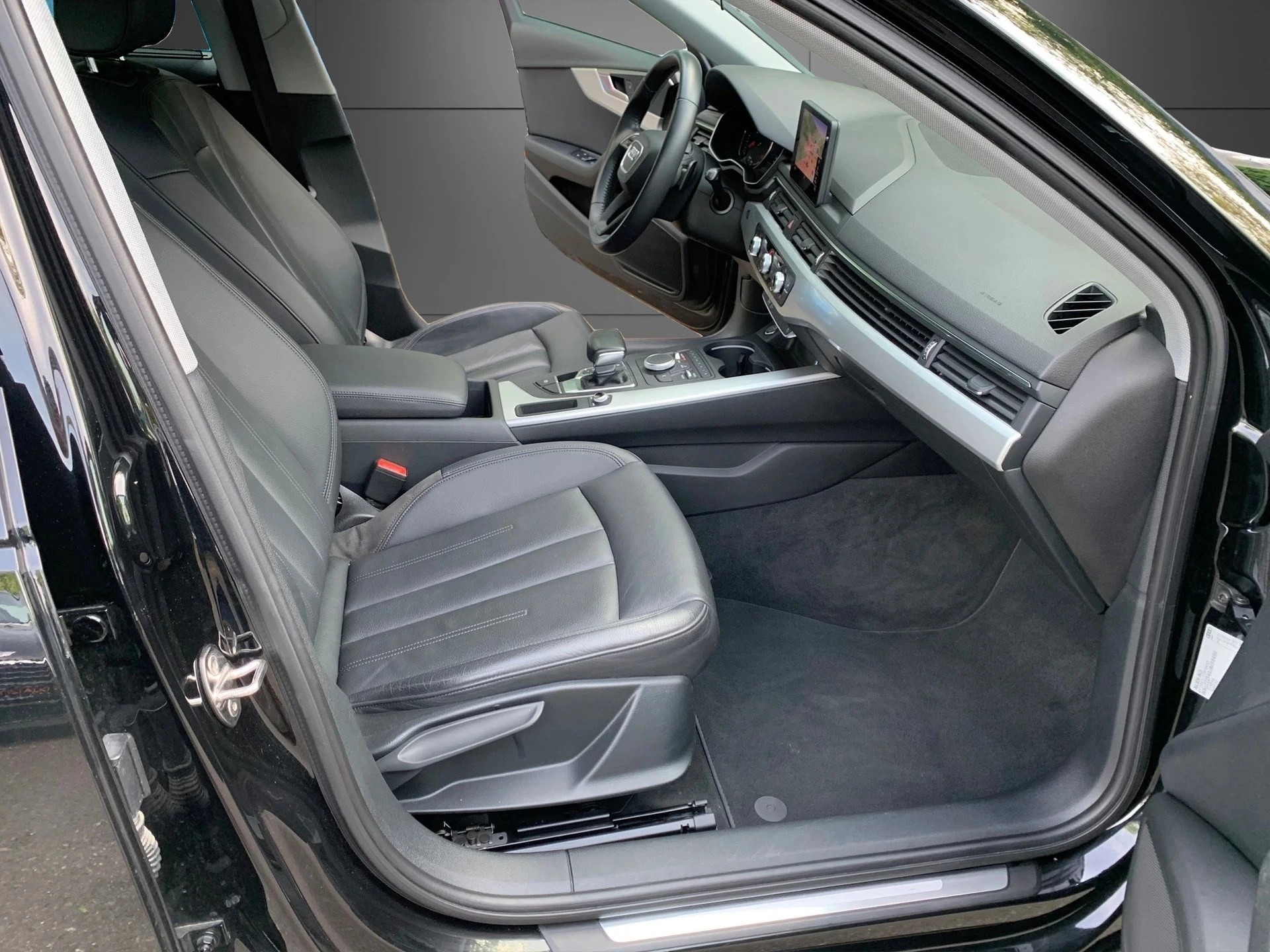 AUDI A4 Avant 2.0 TDI S-tronic-image-7