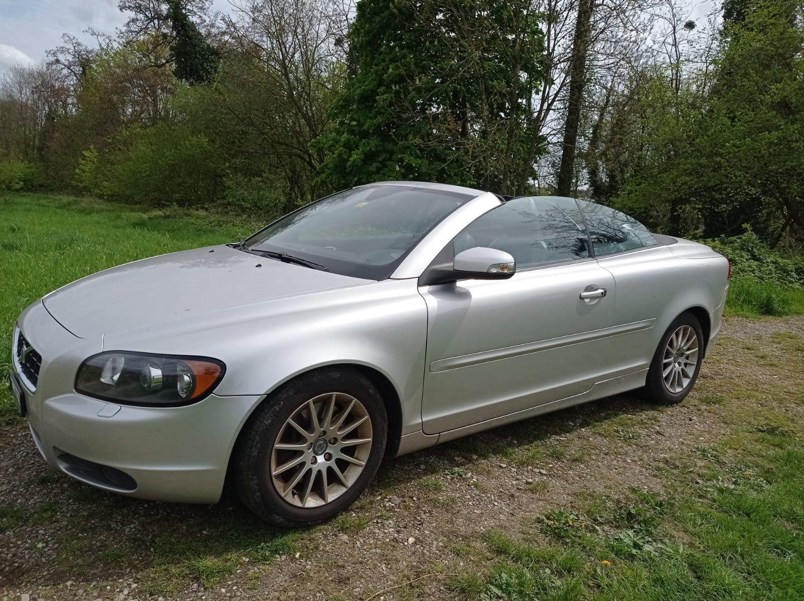 VOLVO C70 T5 Summum-image-1