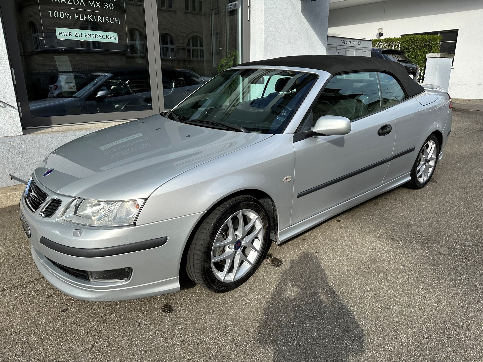 SAAB 9-3 2.0T Aero-showroom-element-1