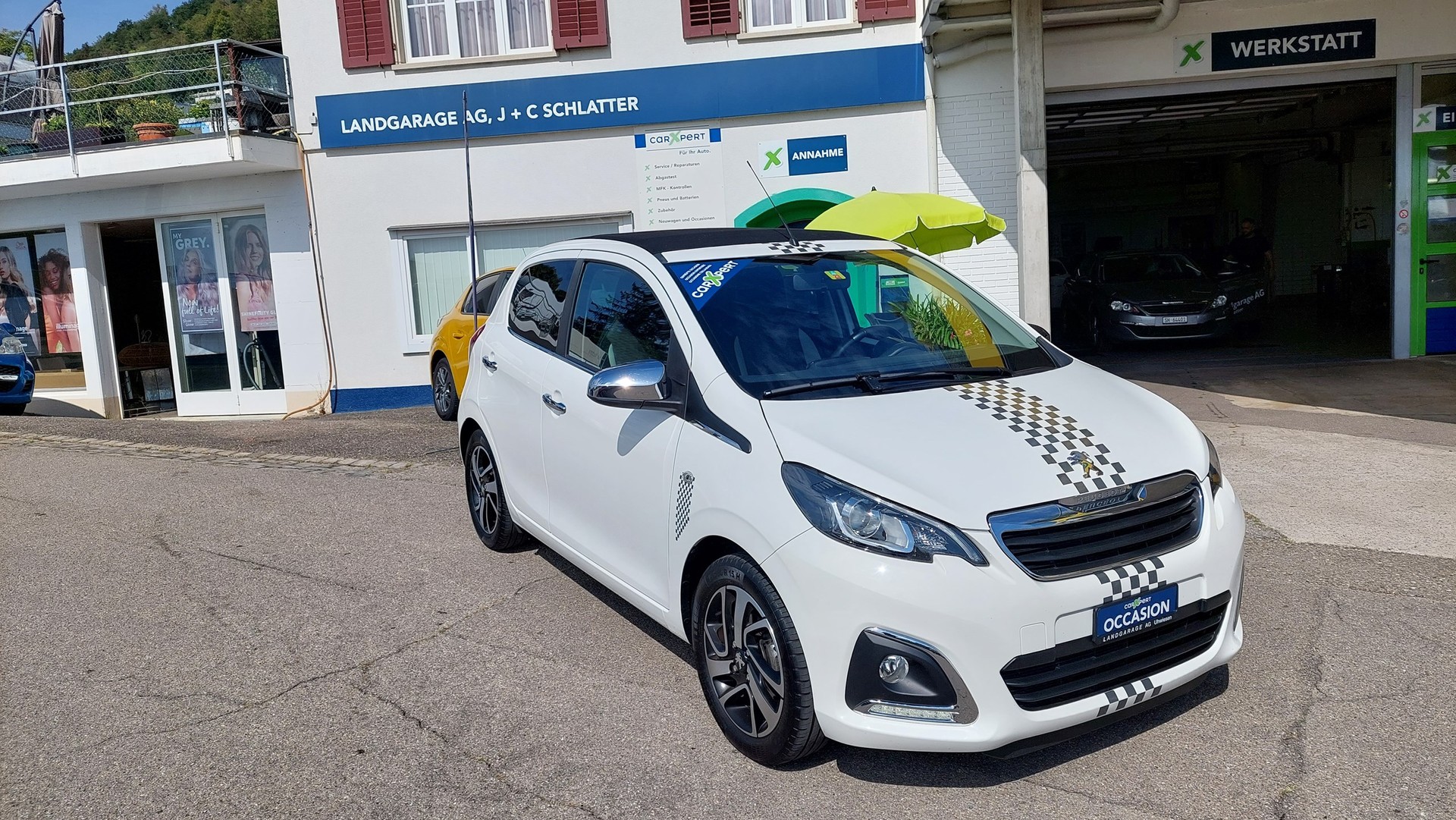 PEUGEOT 108 1.2 VTi Allure Top-image-0