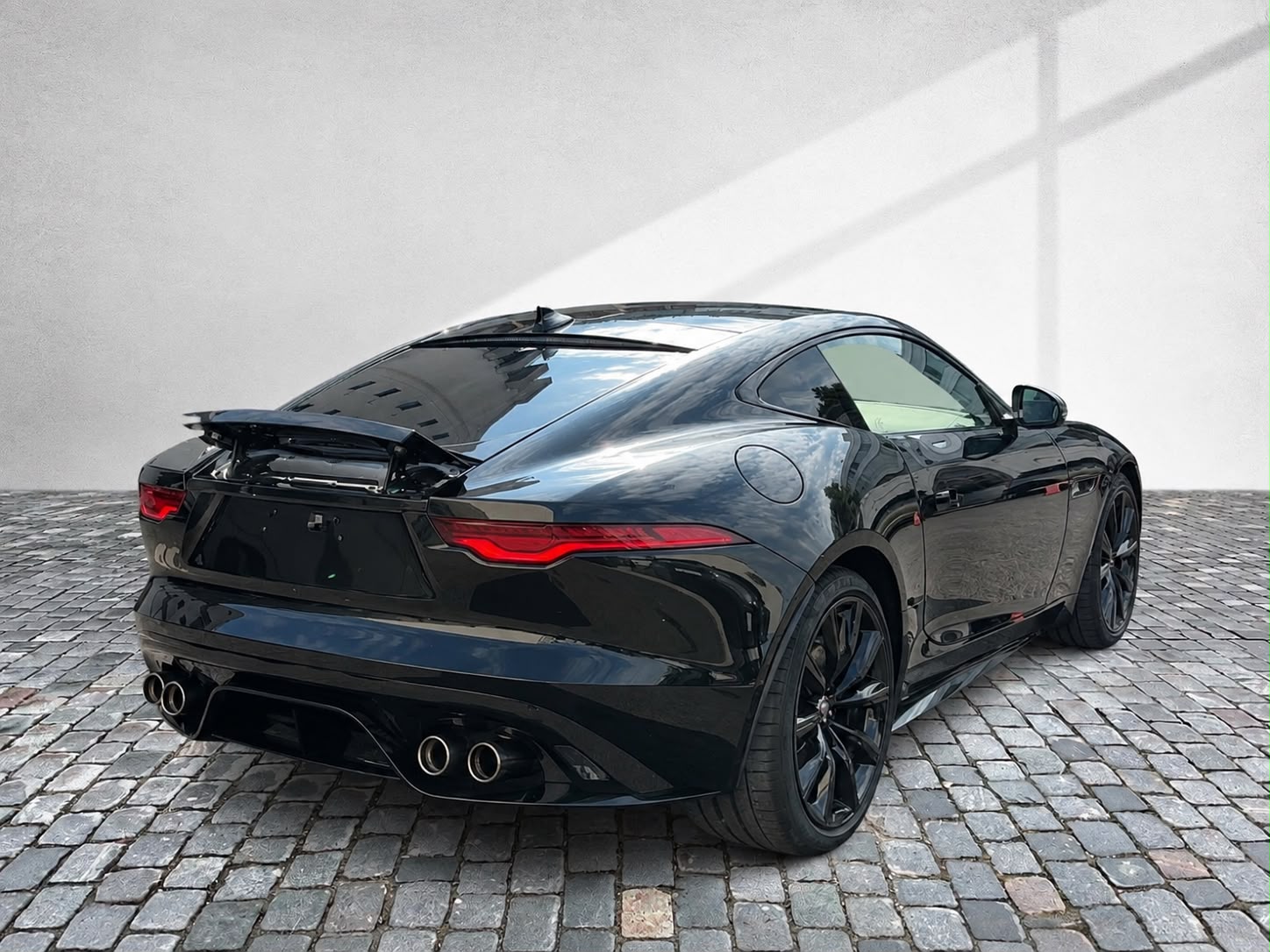 JAGUAR F-Type Last Edition Coupé 5.0 V8 R-image-1