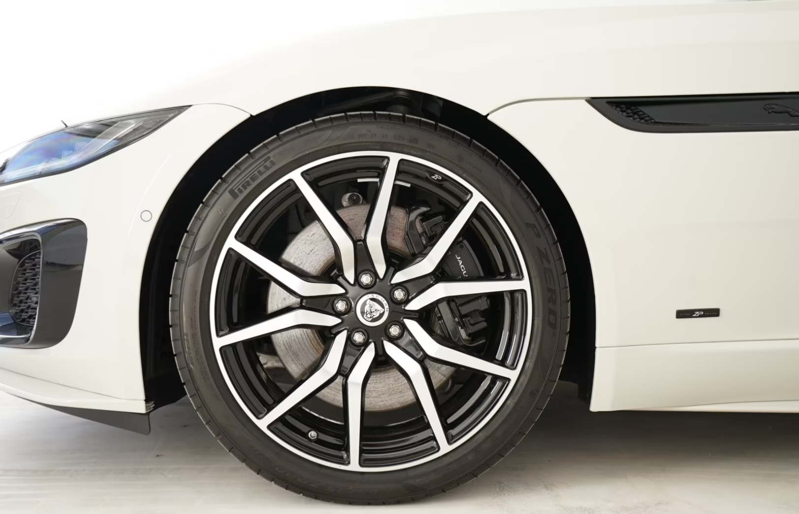 JAGUAR F-Type ZP Edition Coupé 5.0 V8 R Limitiert auf 150 Stück-image-4