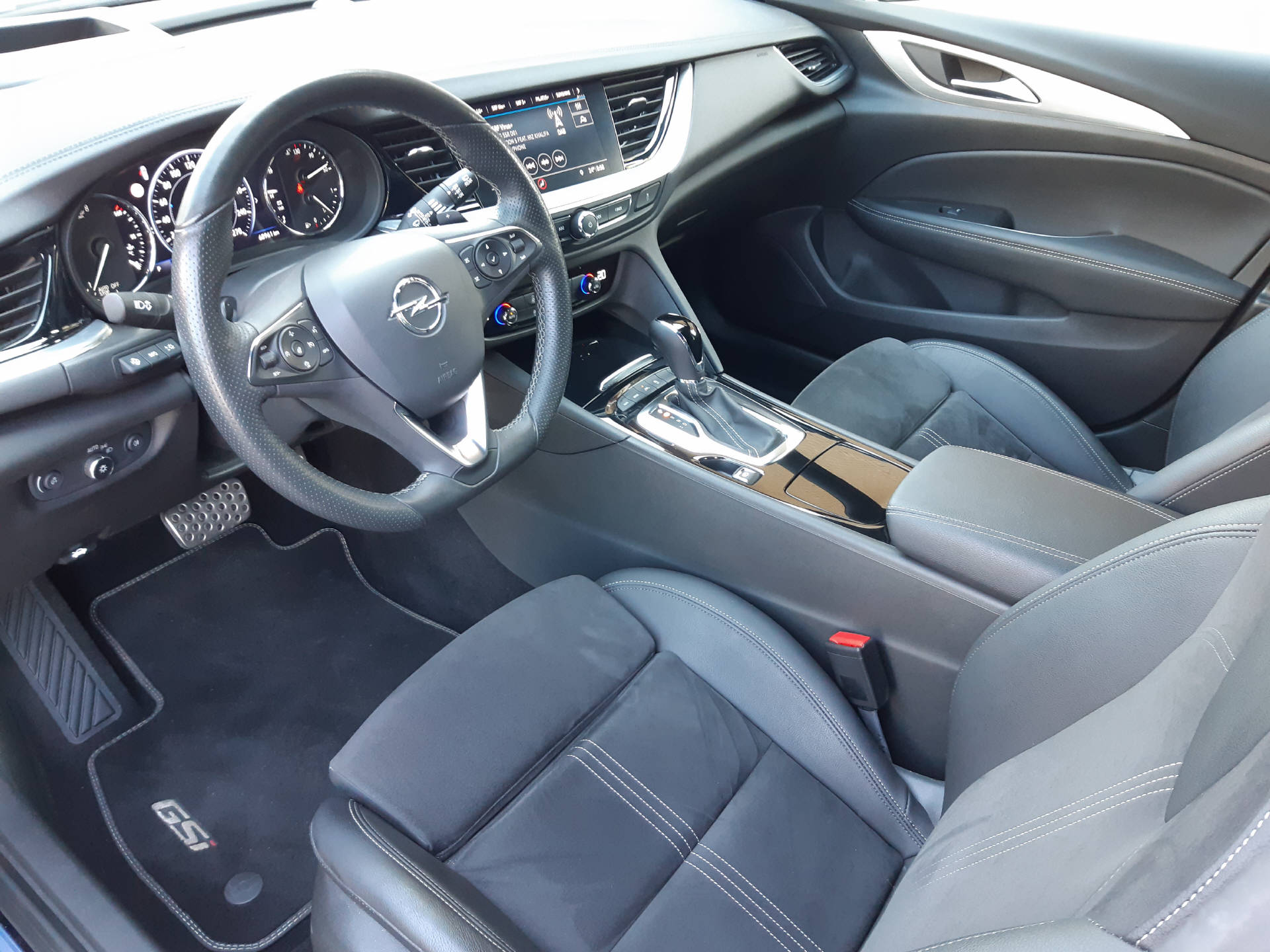 OPEL Insignia Sports Tourer 2.0 T GSi 4x4-image-5