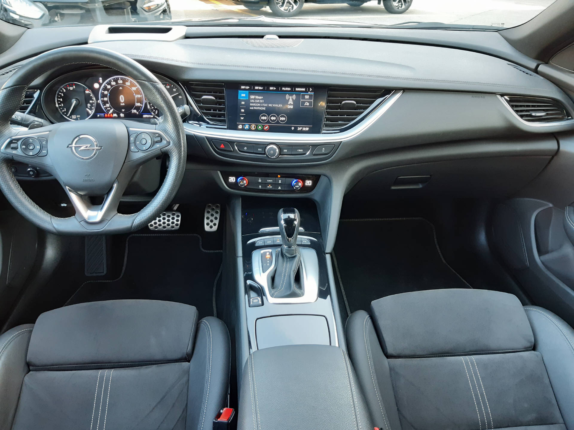 OPEL Insignia Sports Tourer 2.0 T GSi 4x4-image-8