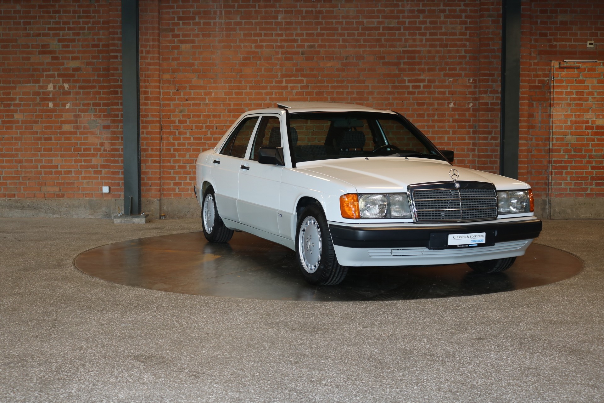 MERCEDES-BENZ 190 E 2.3-image-0